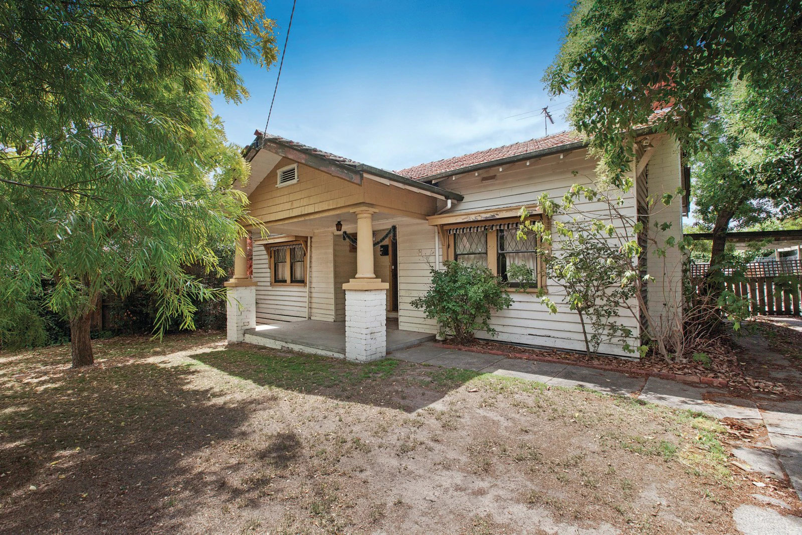 8 Boorool Road, Kew East, VIC