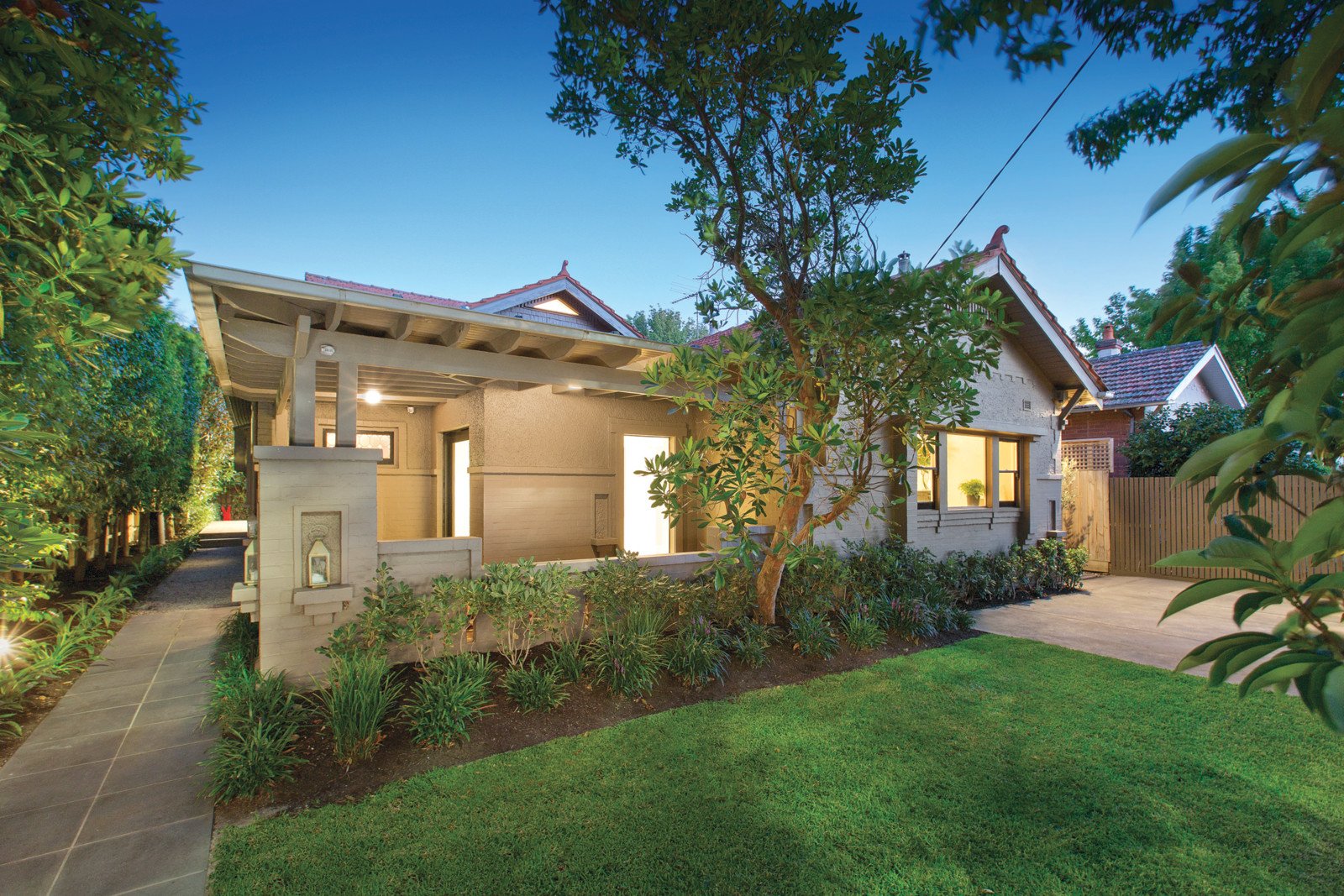 28 Holroyd Avenue, St Kilda East - Thumbnail 3
