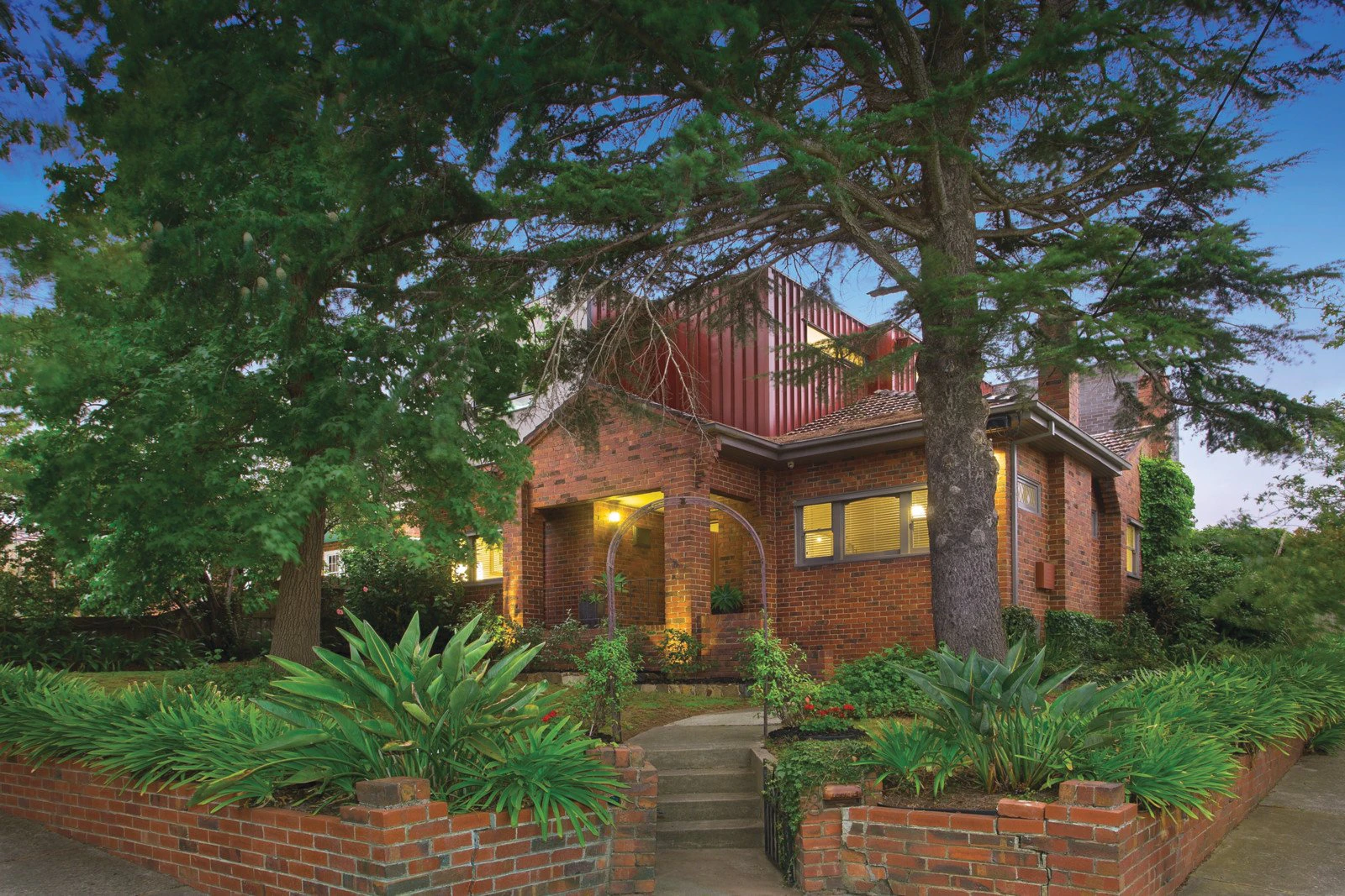 8 Munro Street, Kew East, VIC