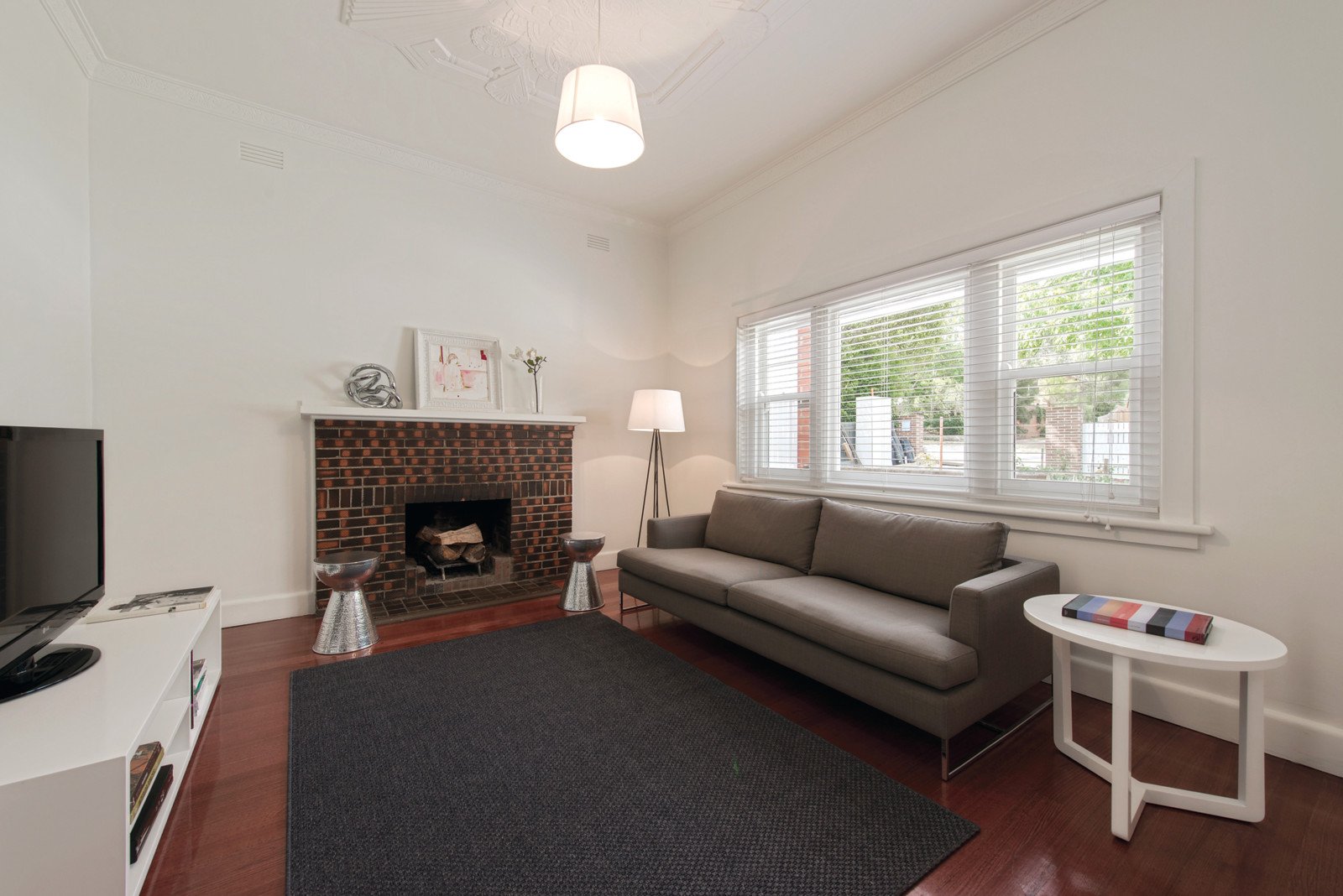 66 Park Road, Surrey Hills - Thumbnail 2