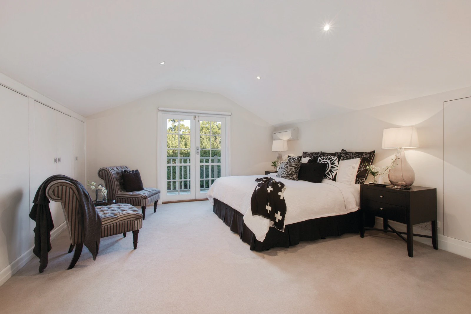 39 Charles Street, Glen Iris, VIC