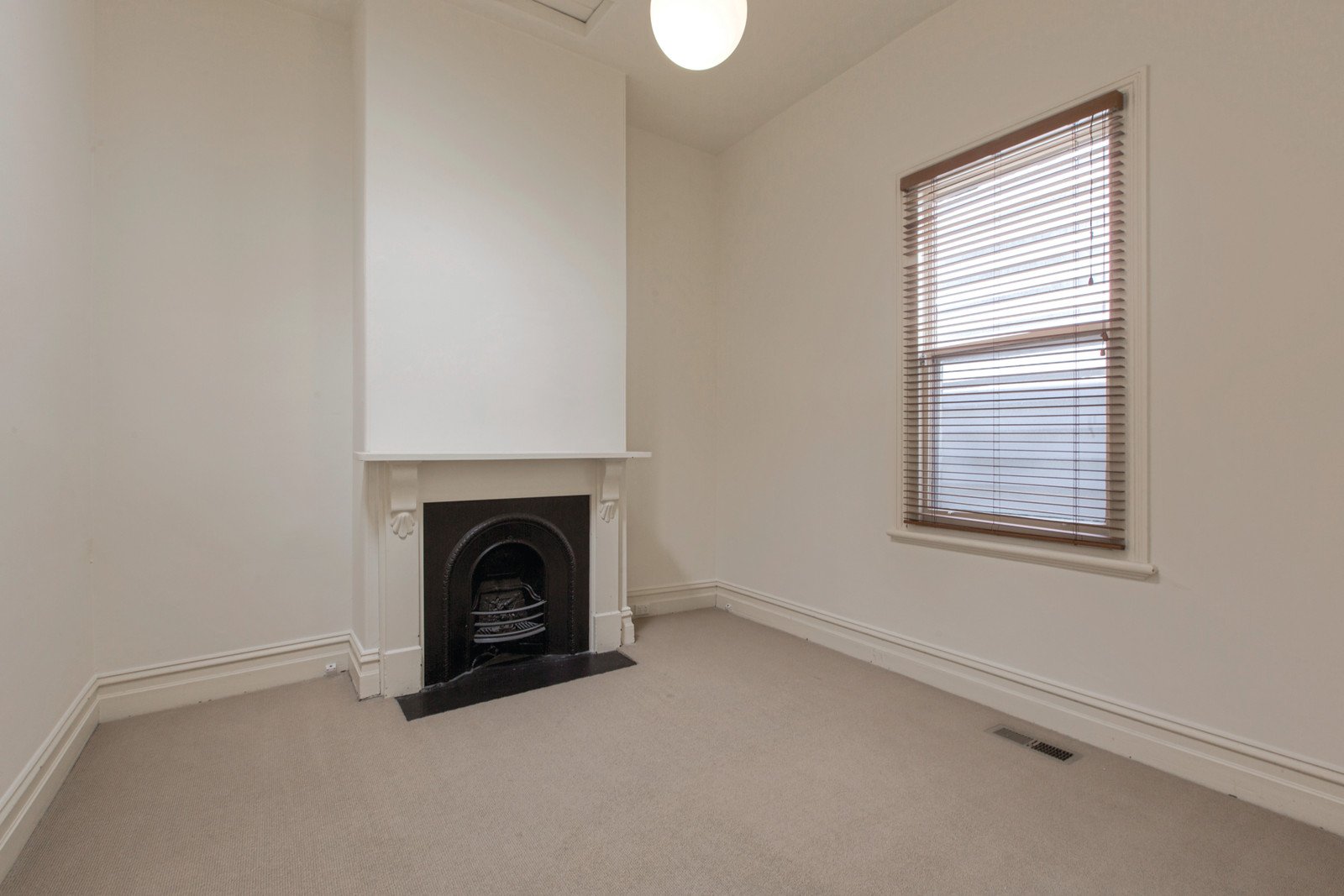 31 Mathoura Road, Toorak - Thumbnail 6