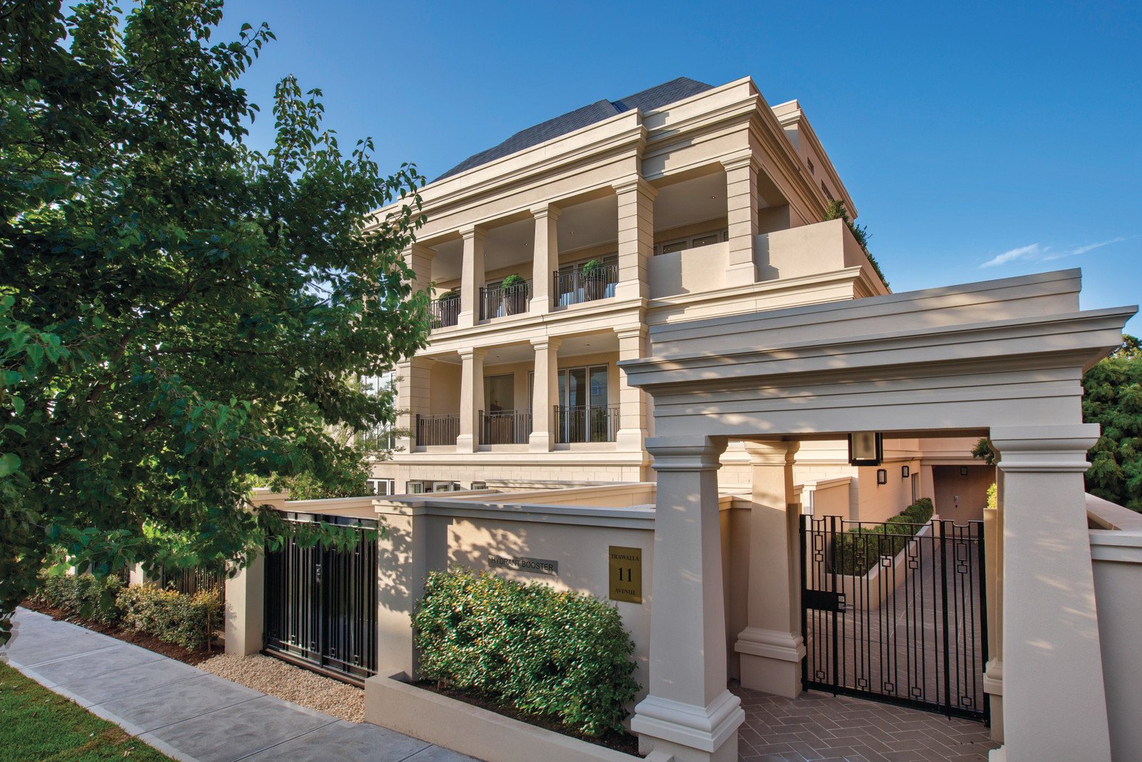 8/11 Trawalla Avenue, Toorak - Thumbnail 4