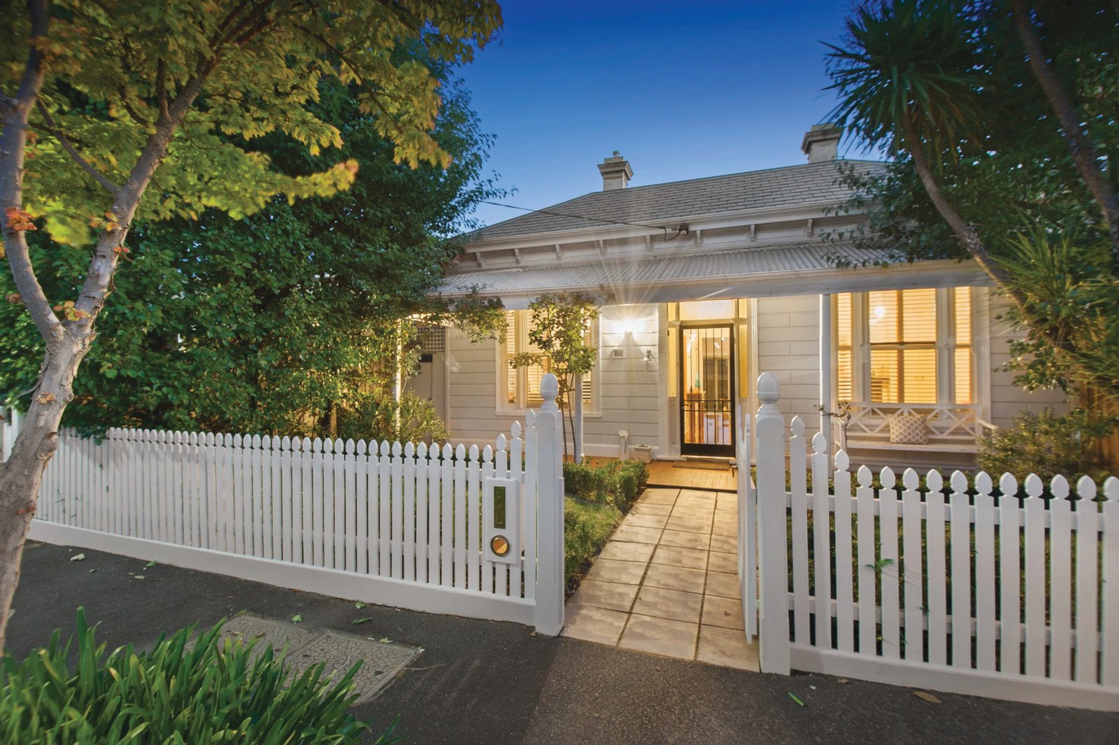 16 Evandale Road, Malvern, VIC