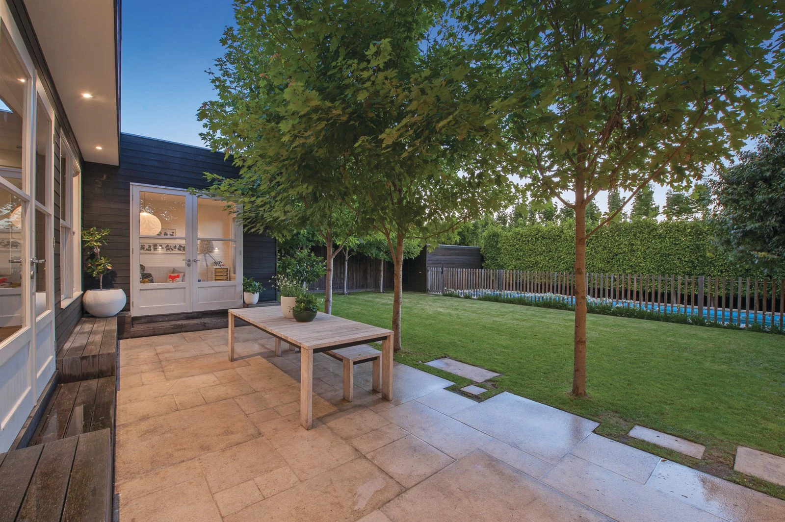 6 Royal Crescent, Armadale, VIC