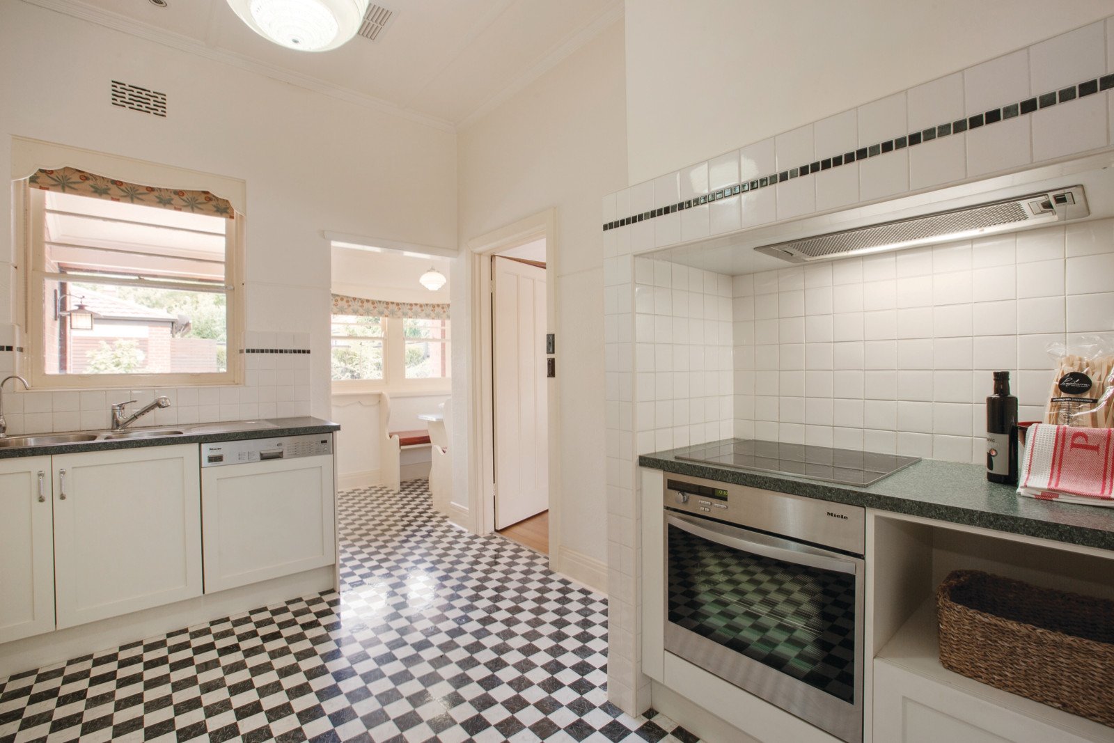 27 Douglas Street, Malvern East - Thumbnail 5