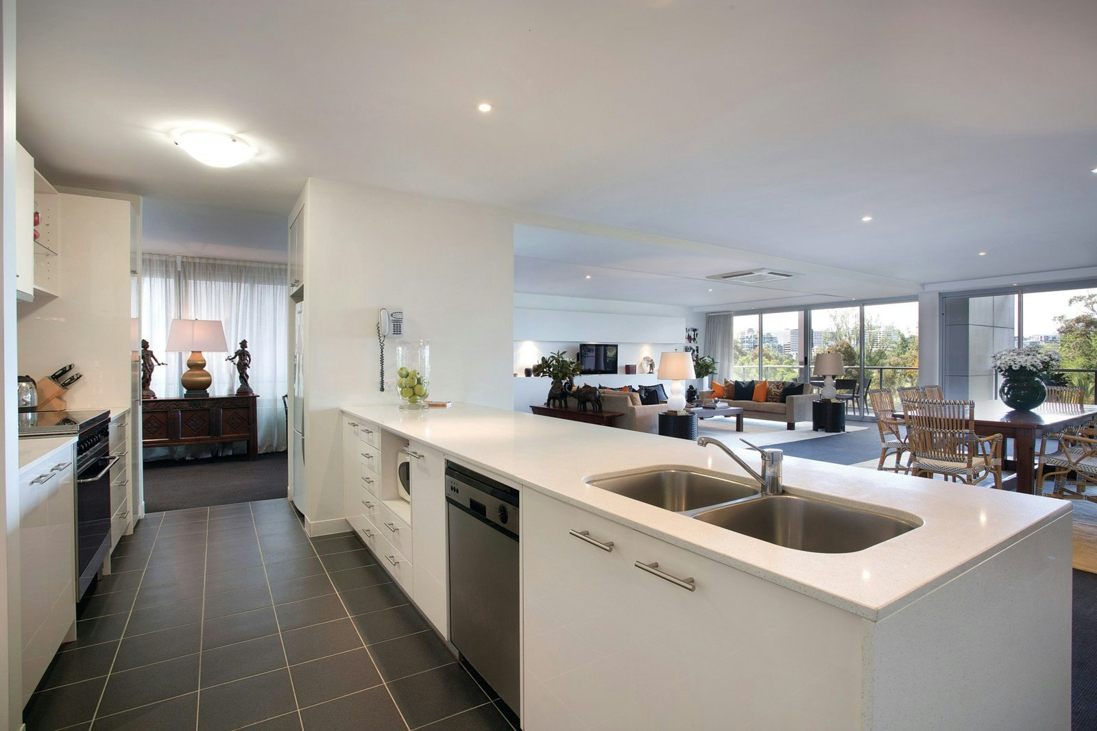 11/182 Albert Road, South Melbourne, VIC