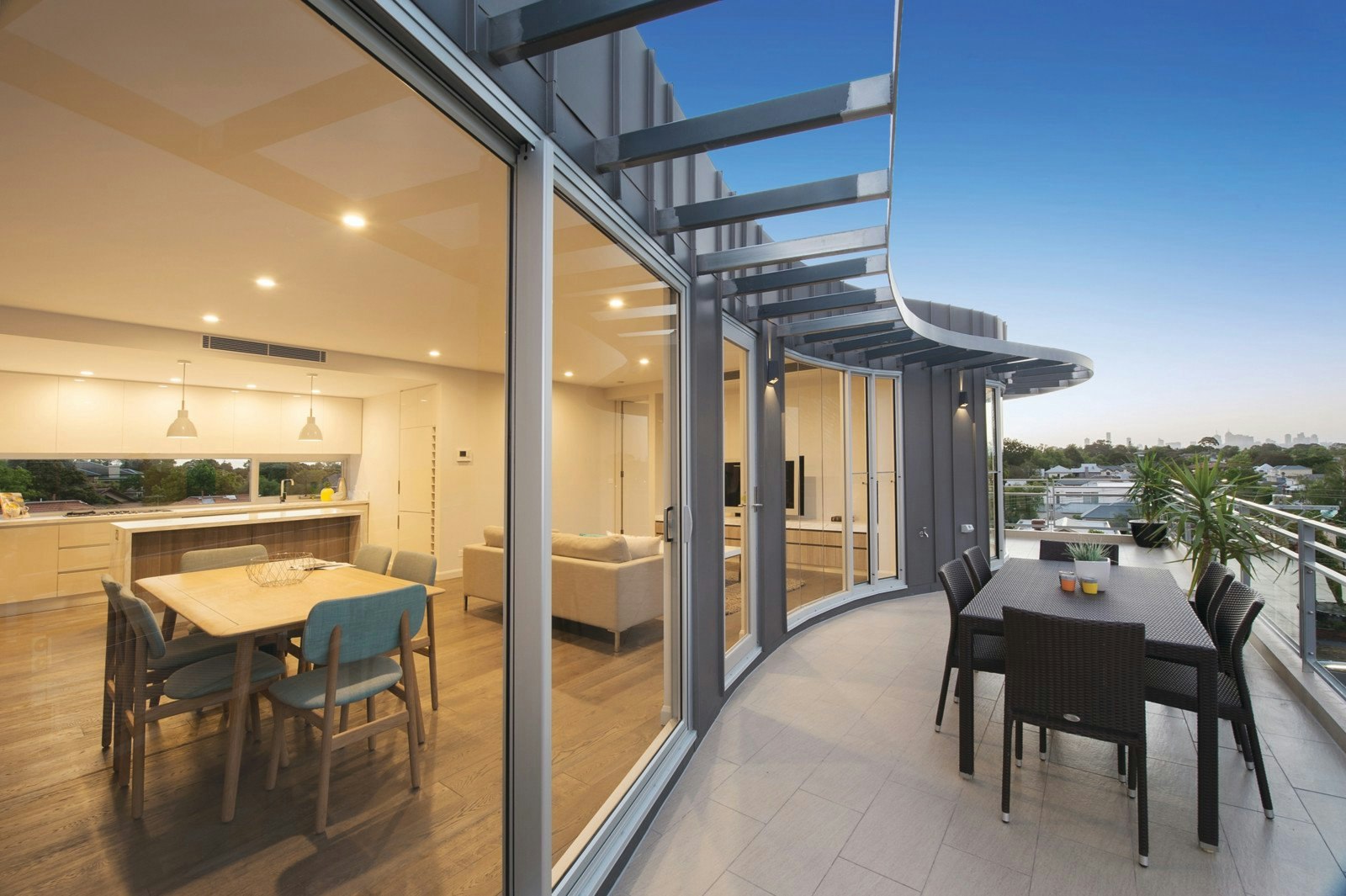 2A Campbell Grove, Hawthorn East, VIC