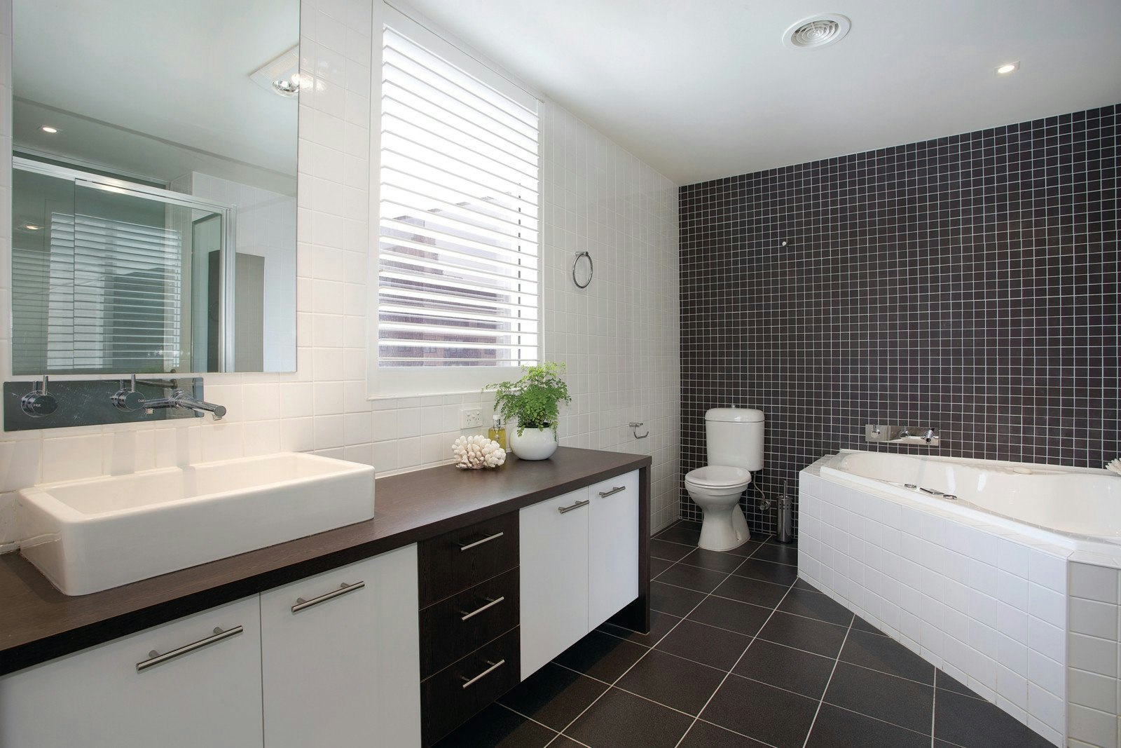 11/182 Albert Road, South Melbourne, VIC