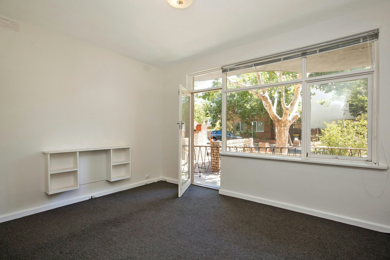 1-12/19 Pine Avenue, Elwood, VIC