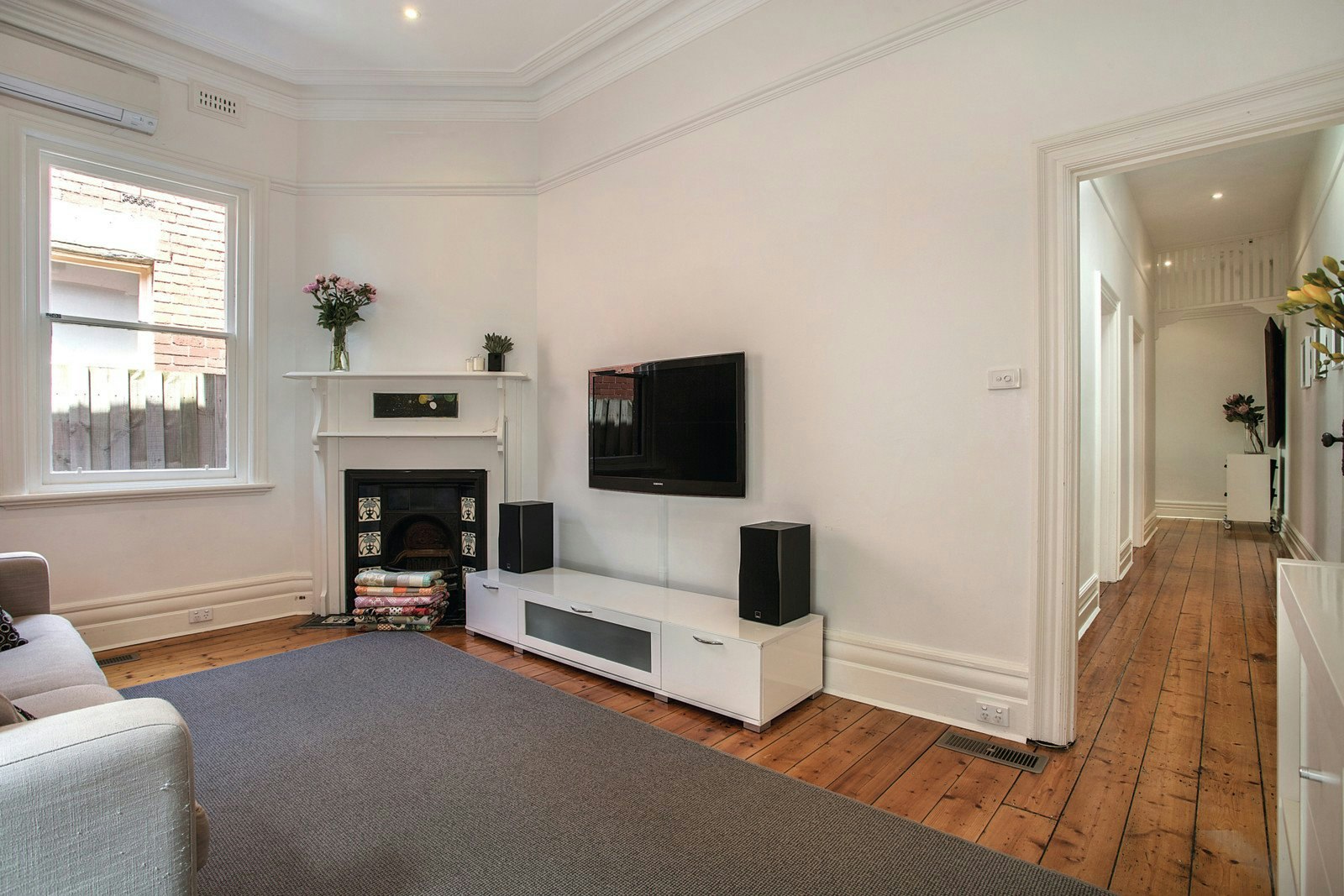 24 Longmore Street, St Kilda West, VIC