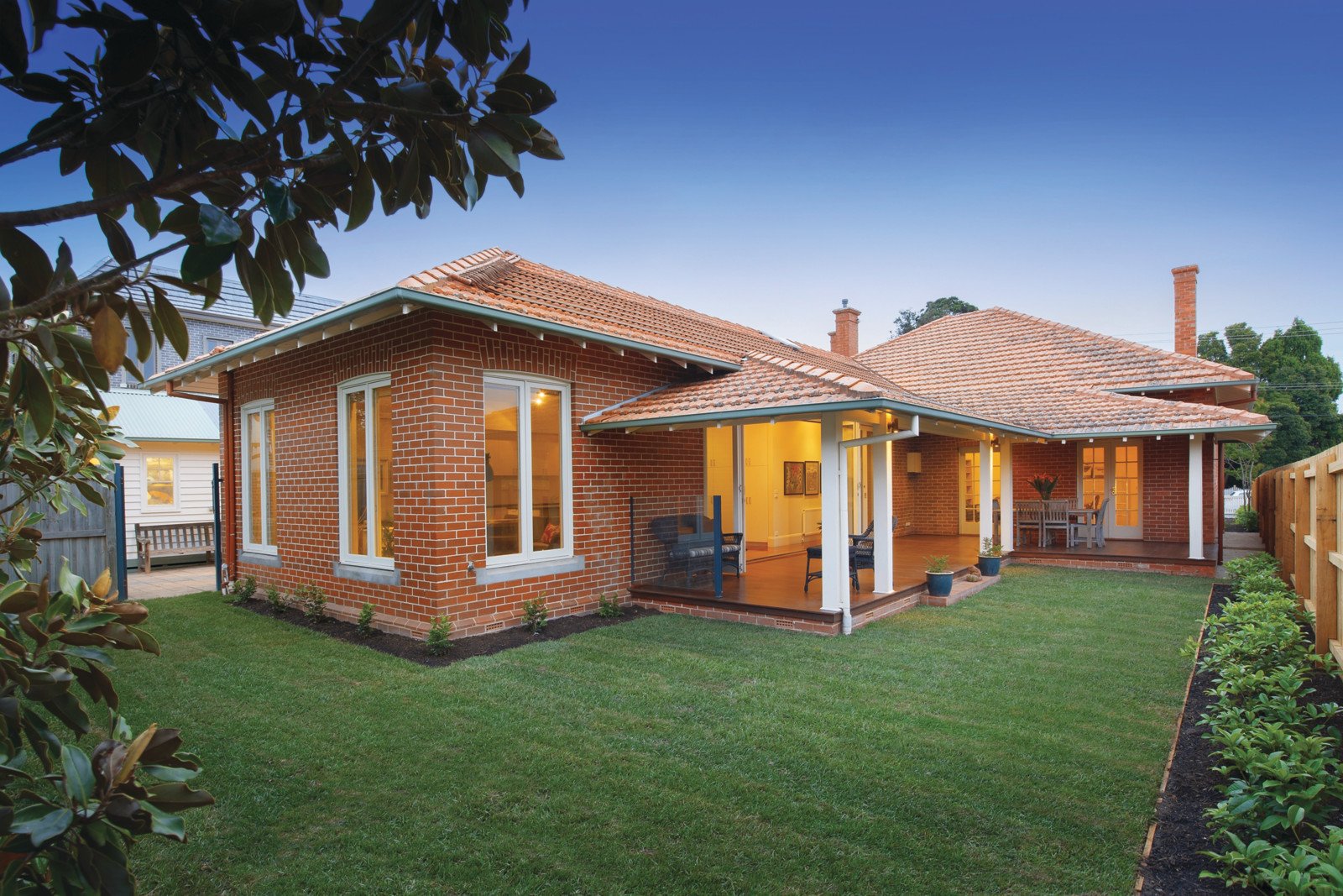 16 St Johns Avenue, Mont Albert - Thumbnail 2