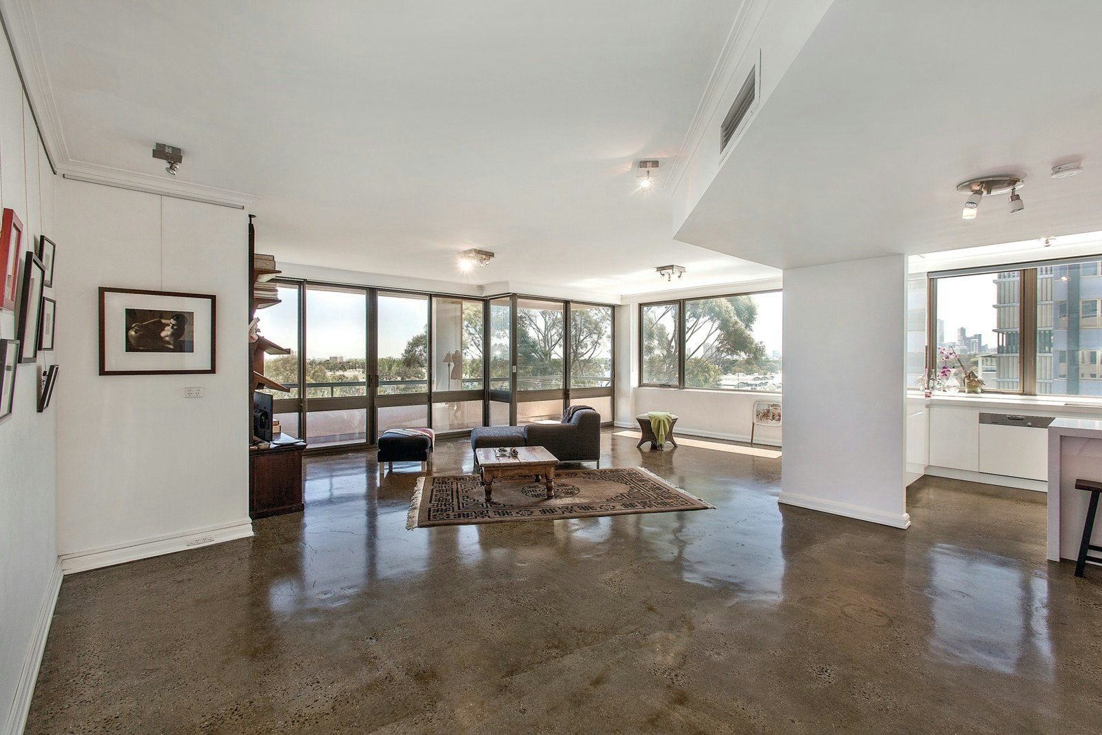 28/73 Queens Road, Melbourne, VIC