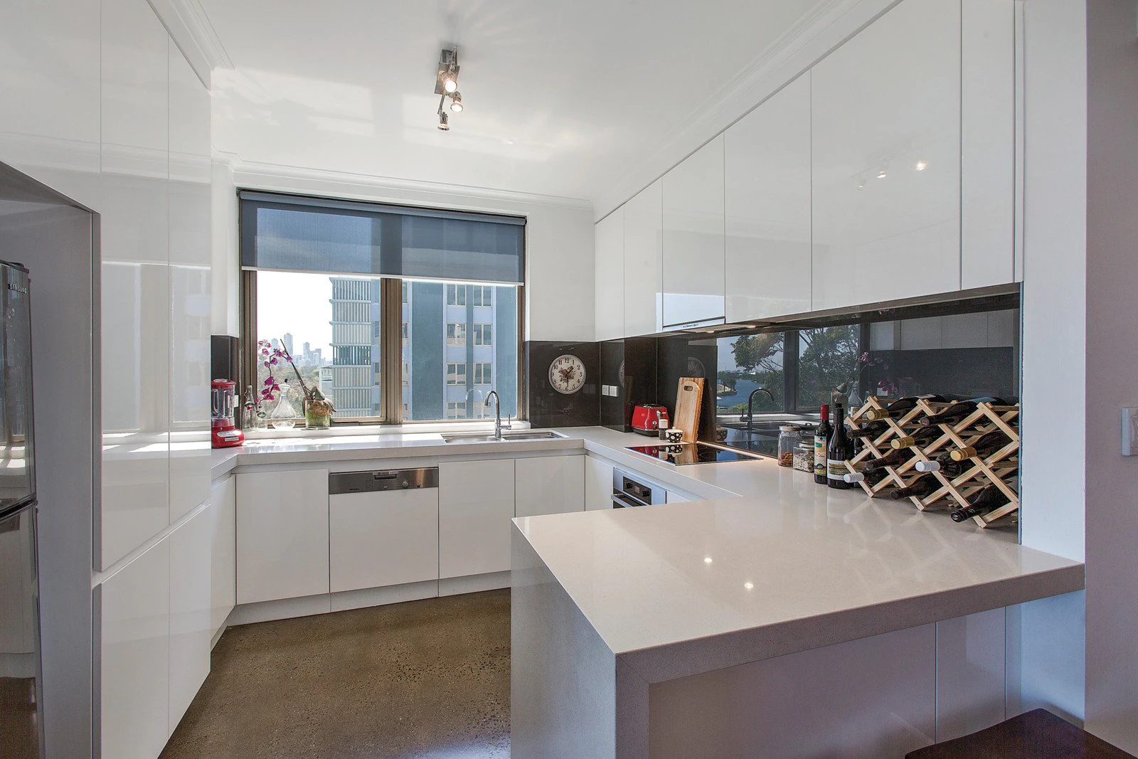28/73 Queens Road, Melbourne, VIC