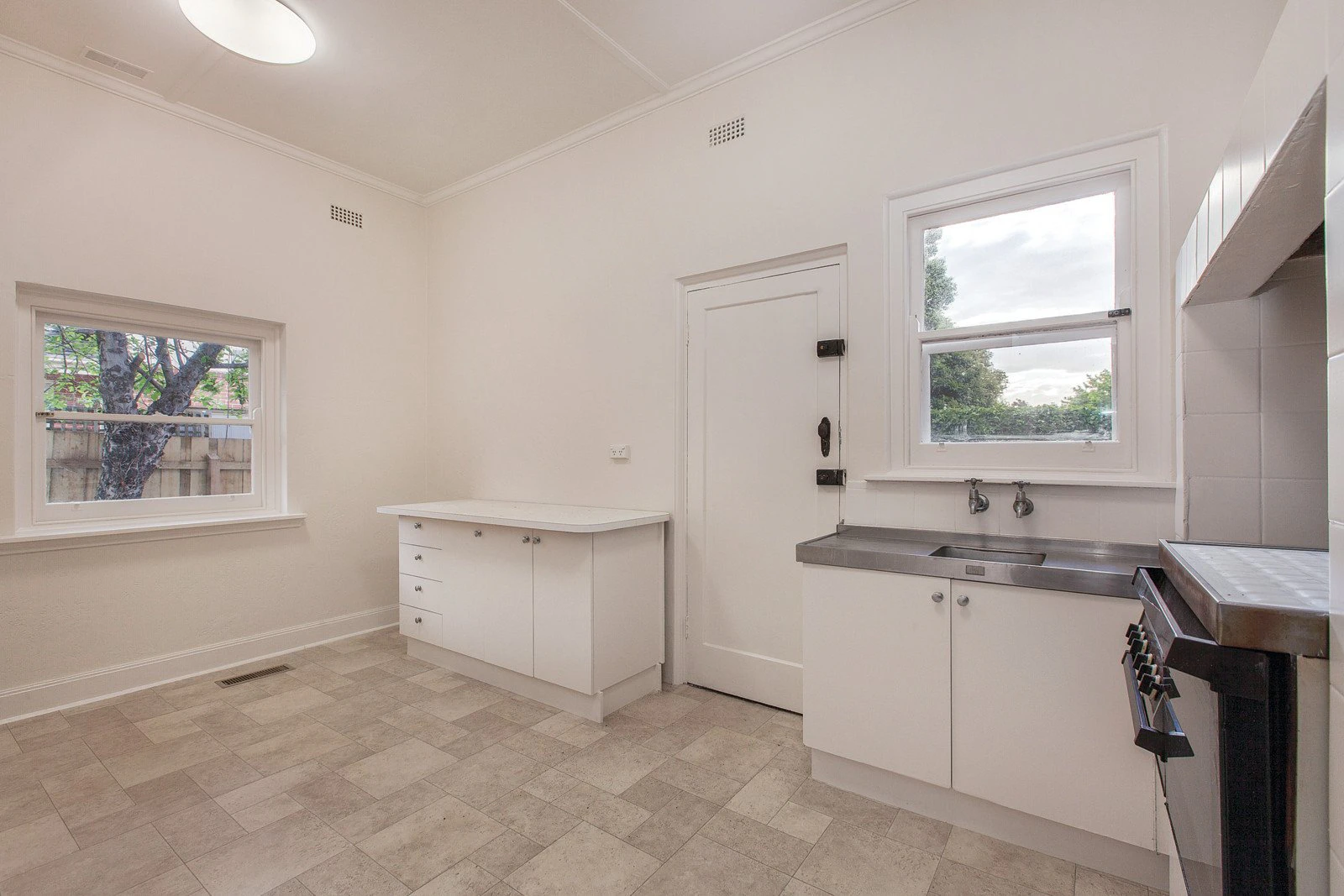 9 Berwick Street, Camberwell, VIC