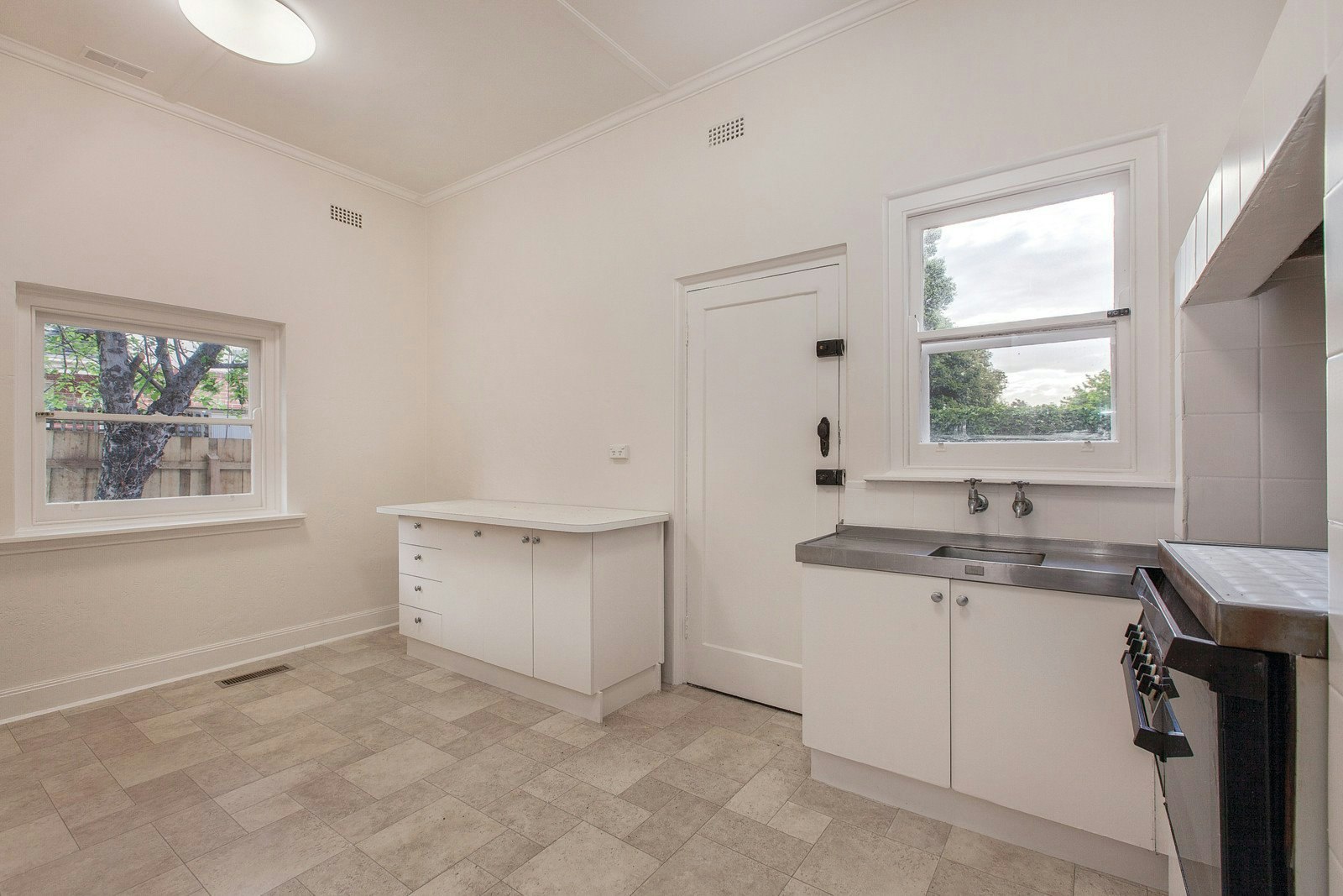 9 Berwick Street, Camberwell, VIC