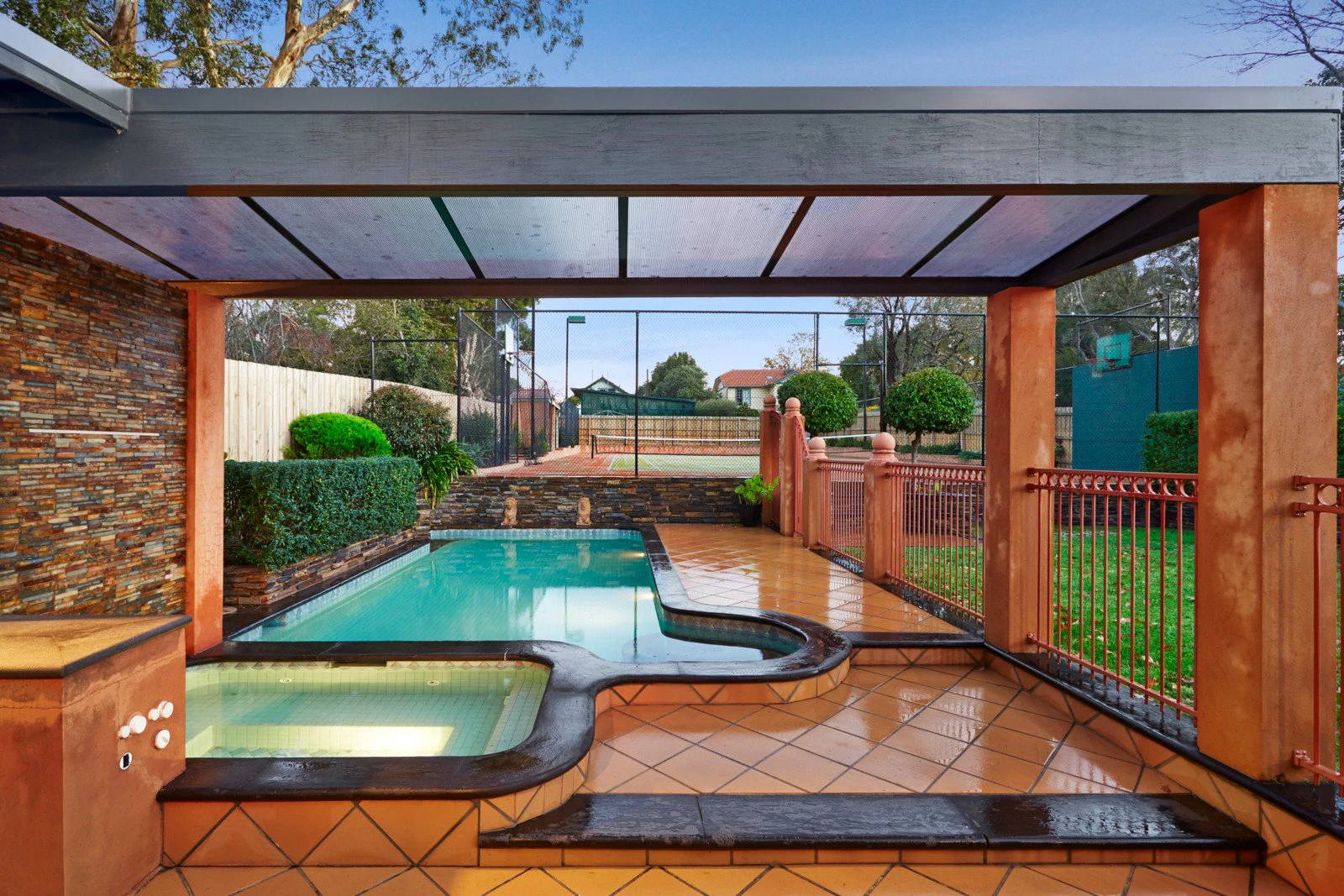 12 Kenmare Street, Mont Albert, VIC