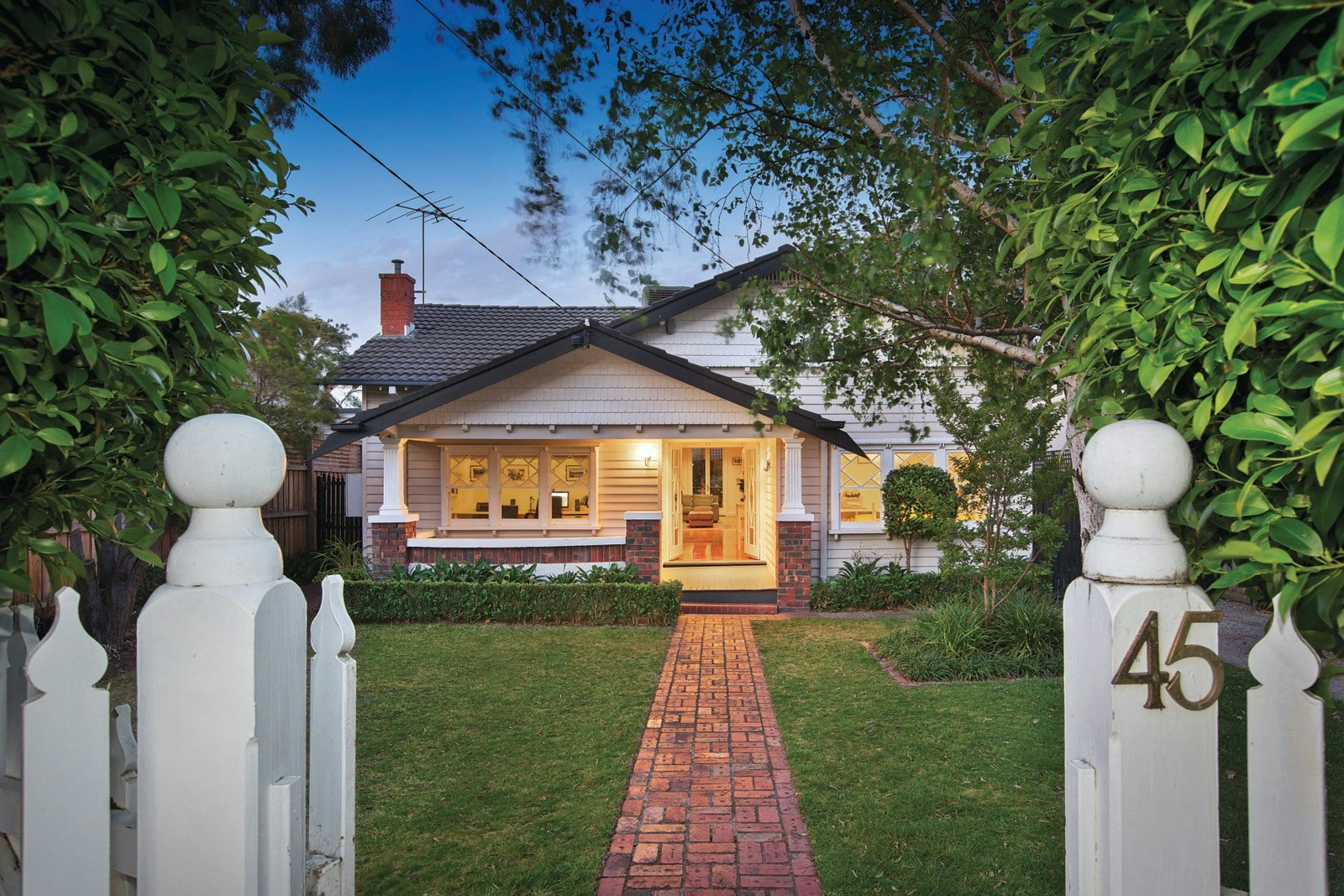 45 Linacre Road, Hampton, VIC