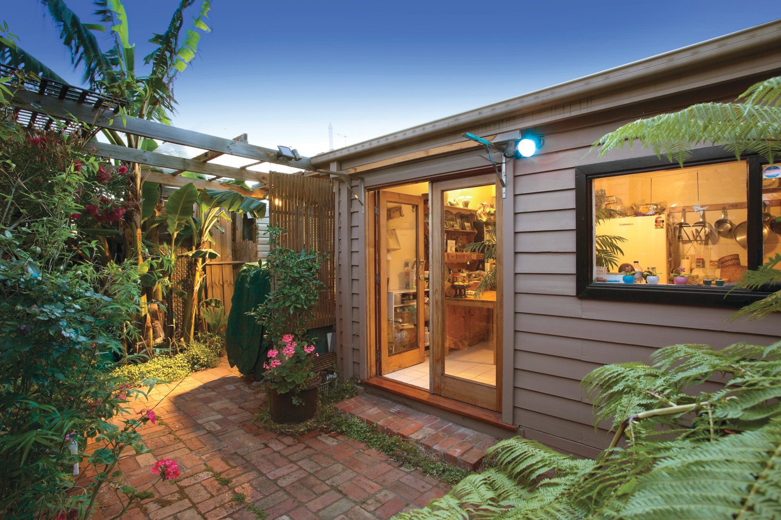 2 Frampton Street, St Kilda - Thumbnail 2