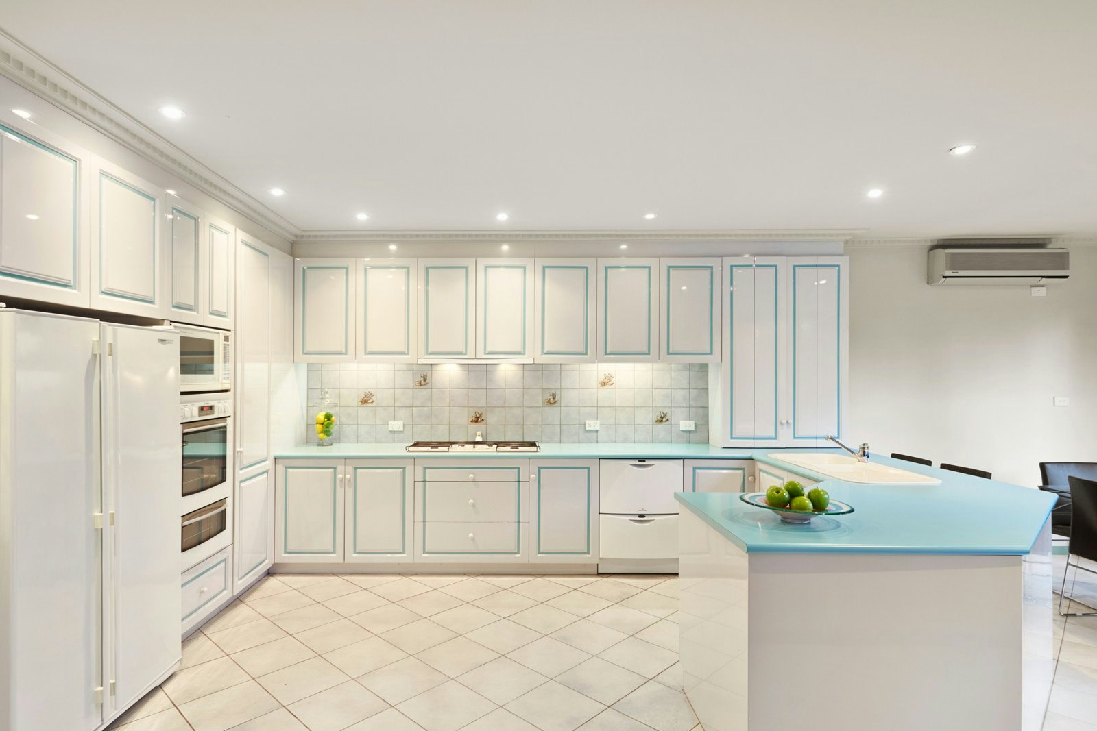 12 Kenmare Street, Mont Albert, VIC