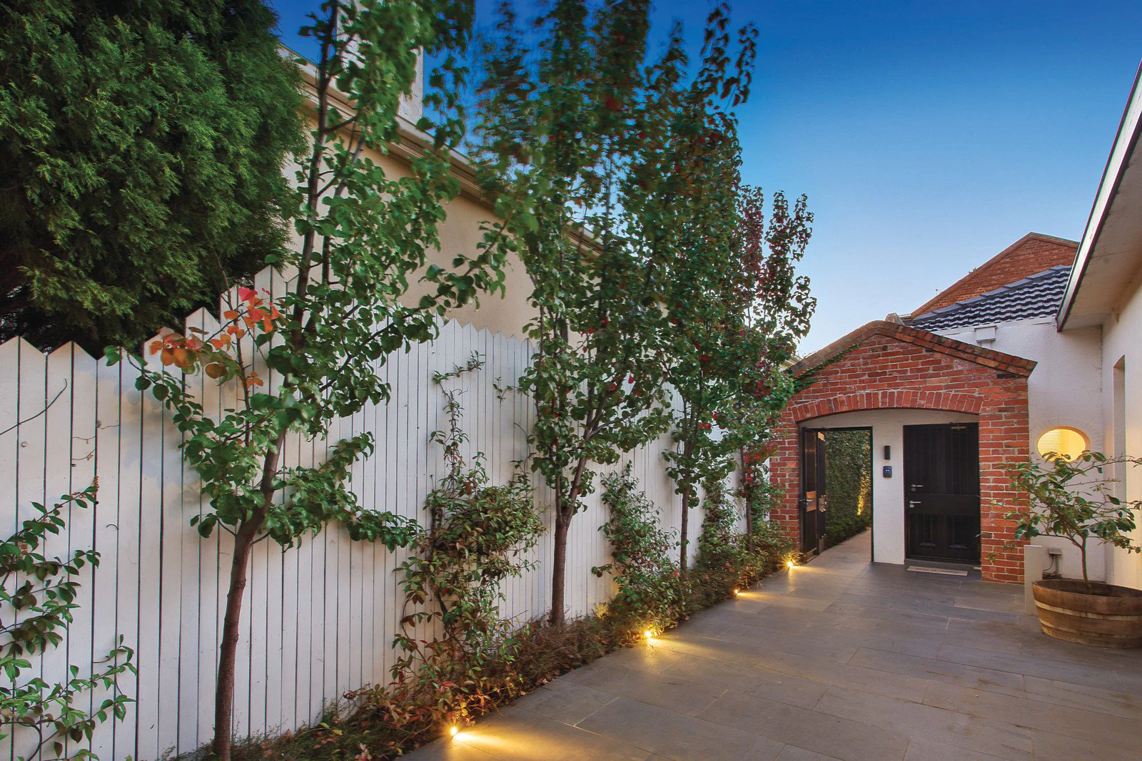 17A Auburn Grove, Armadale, VIC