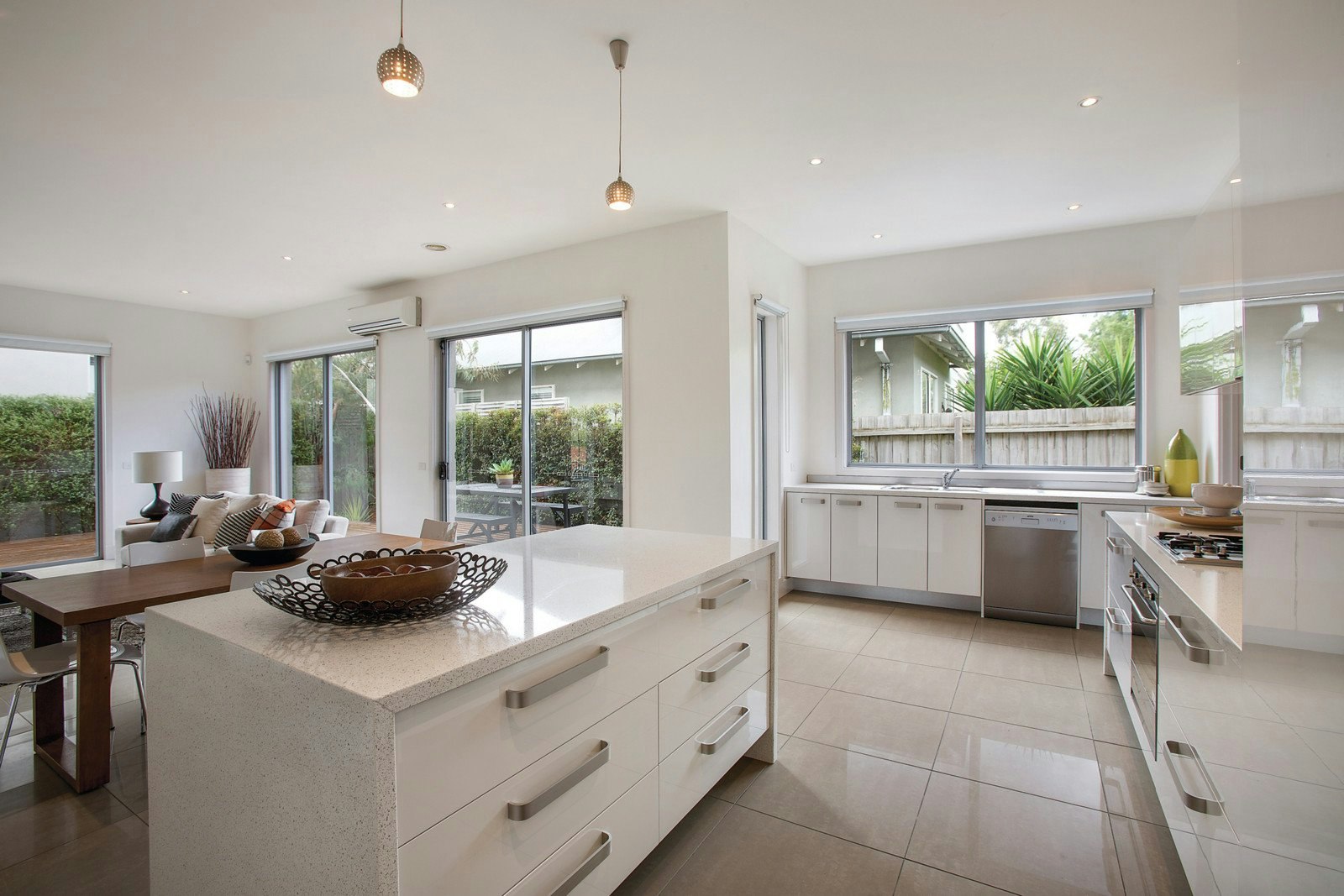 2 Olive Street, Hampton, VIC