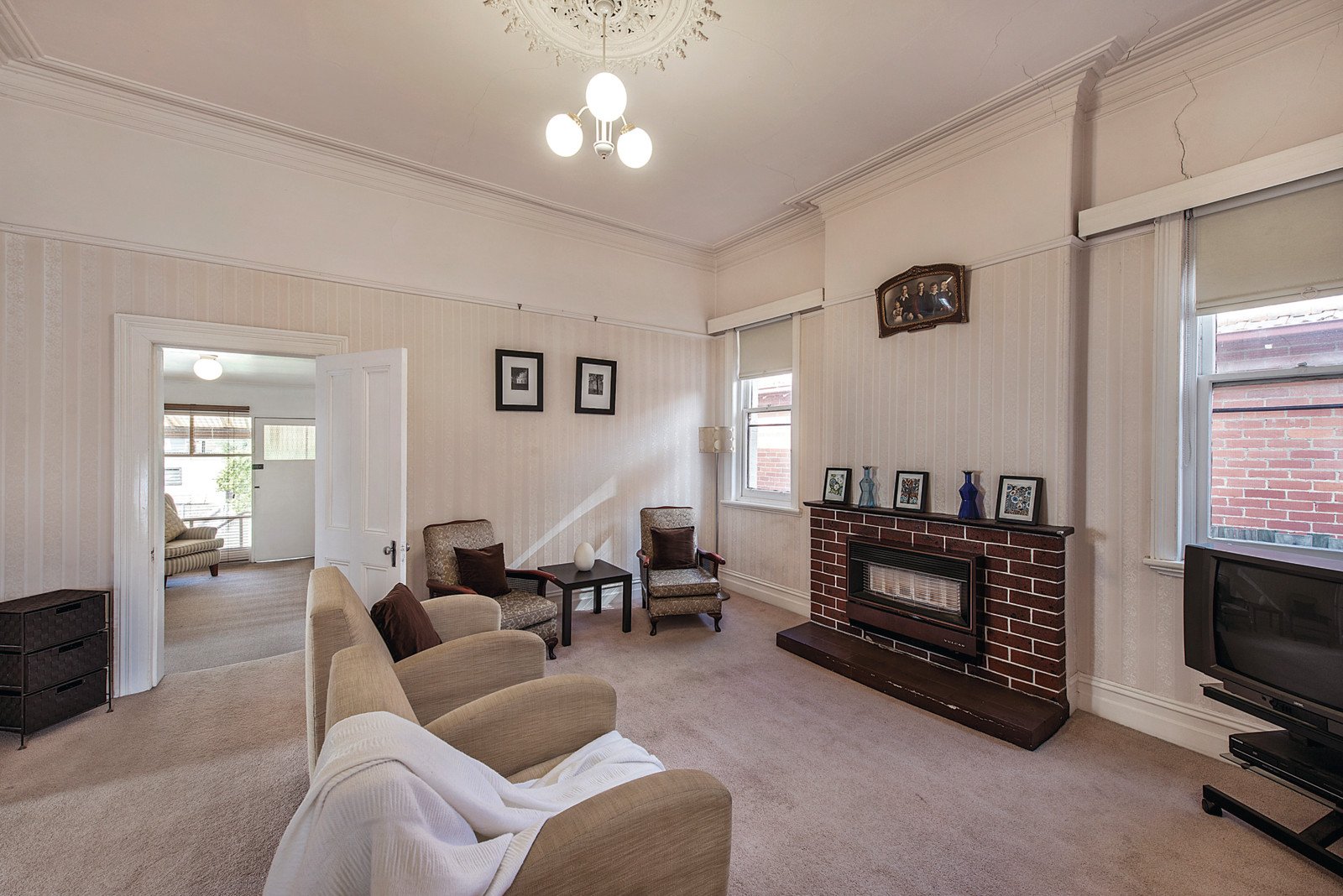 2 Grove Road, Hawthorn - Thumbnail 2