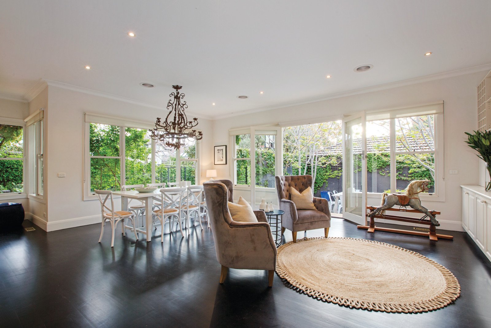 19 Bourne Road, Glen Iris - Thumbnail 4