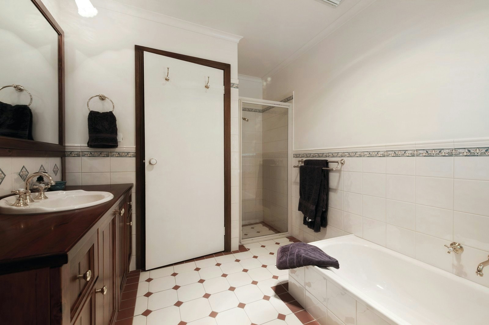 1 Yaldara Close, Mount Waverley, VIC