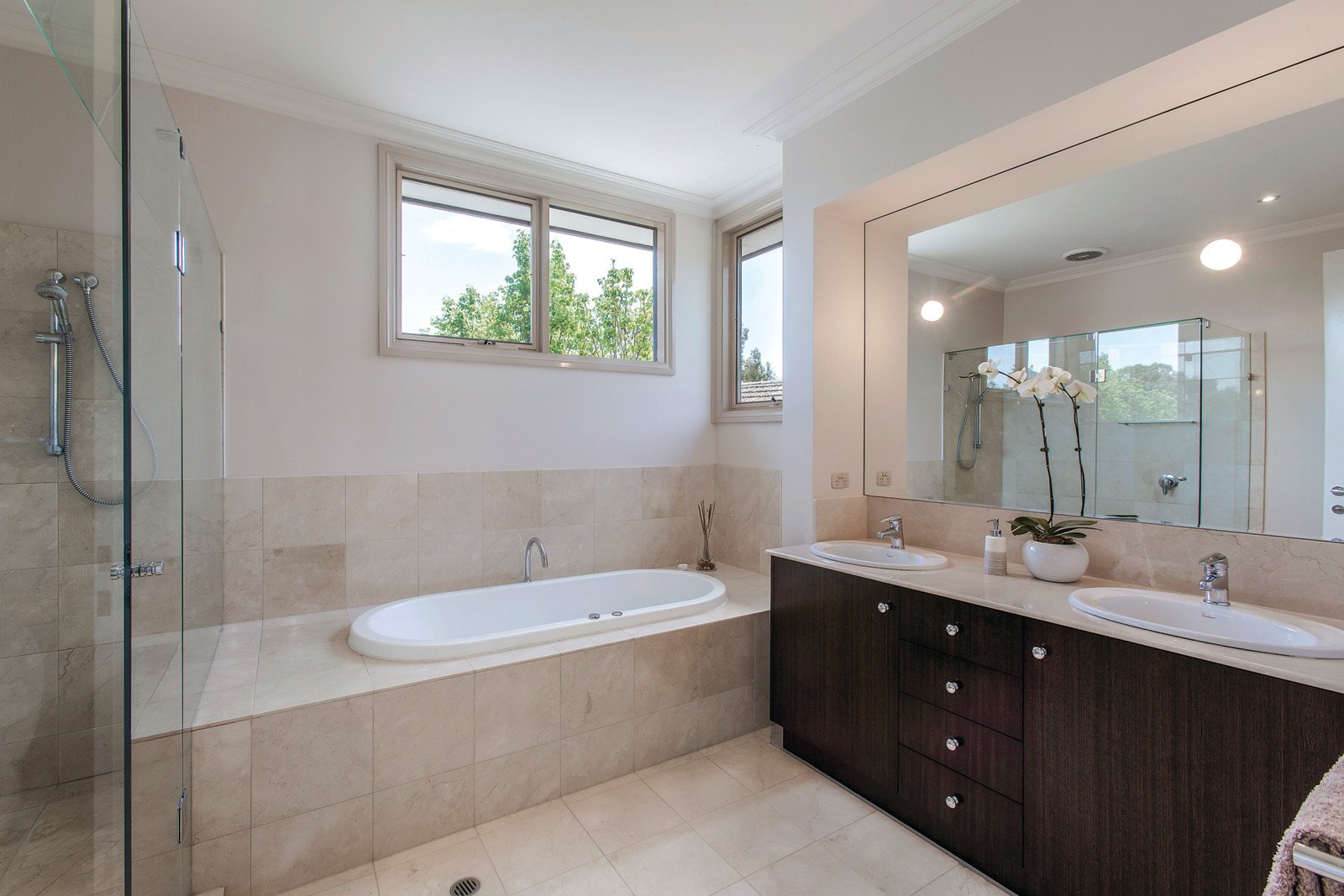 13 Balmoral Crescent, Surrey Hills - Thumbnail 8