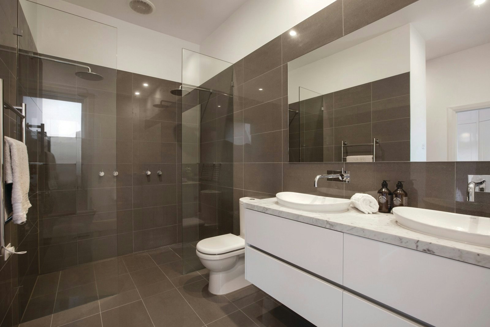 5 Cambridge Street, Brighton East, VIC