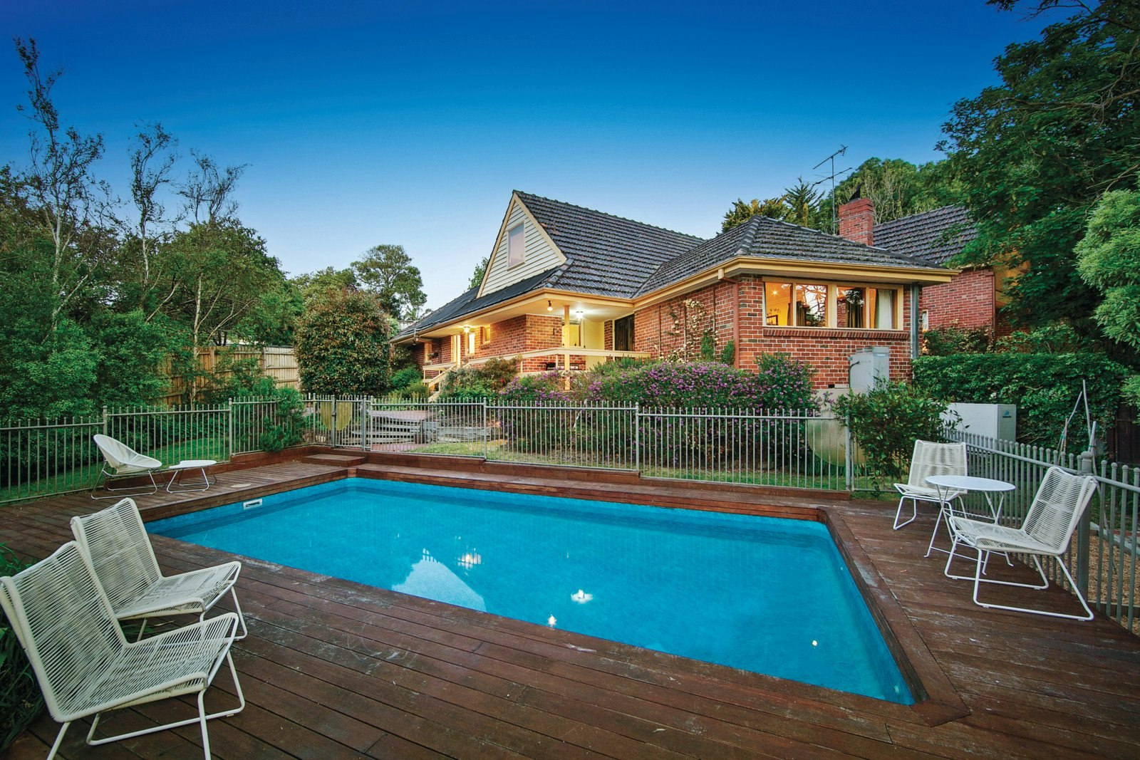 1 Yaldara Close, Mount Waverley, VIC