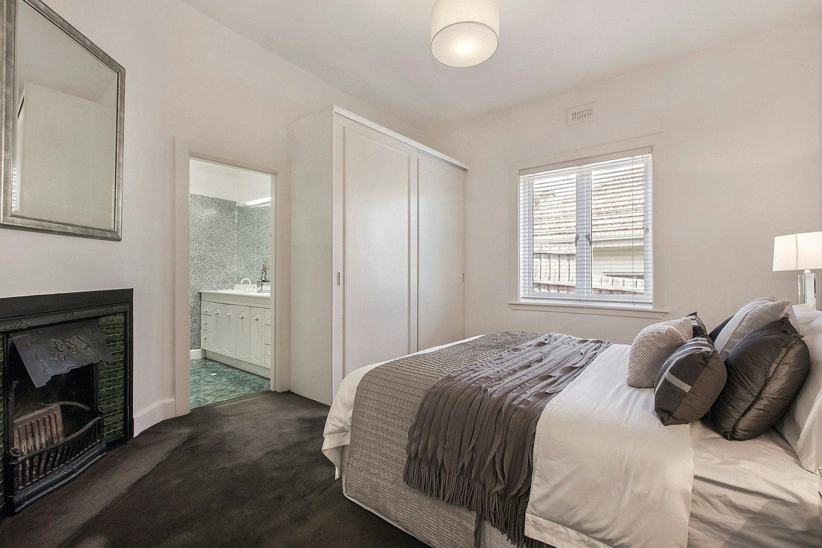 15 Martin Road, Glen Iris, VIC