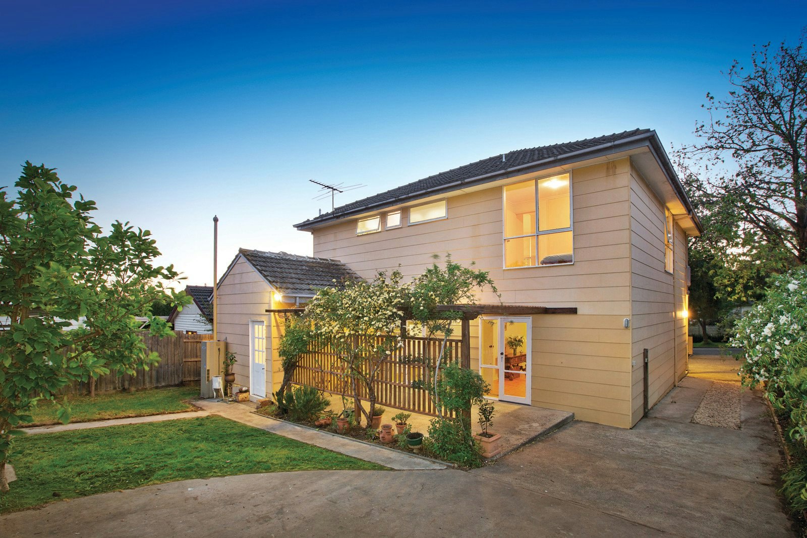 61 Gloucester Road, Ashburton, VIC