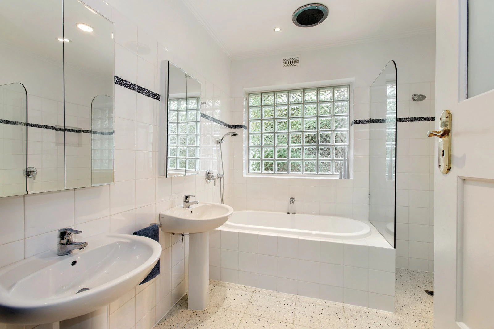 19 Park Road, Surrey Hills, VIC