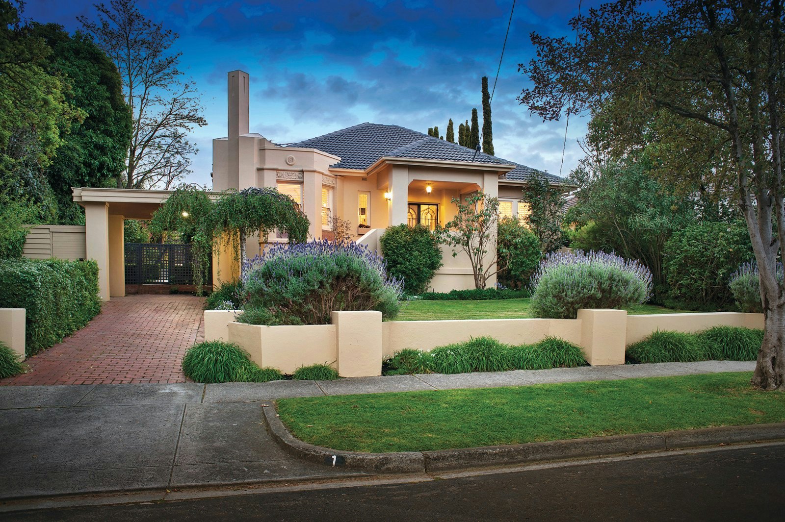 1 Proudfoot Street, Mont Albert, VIC