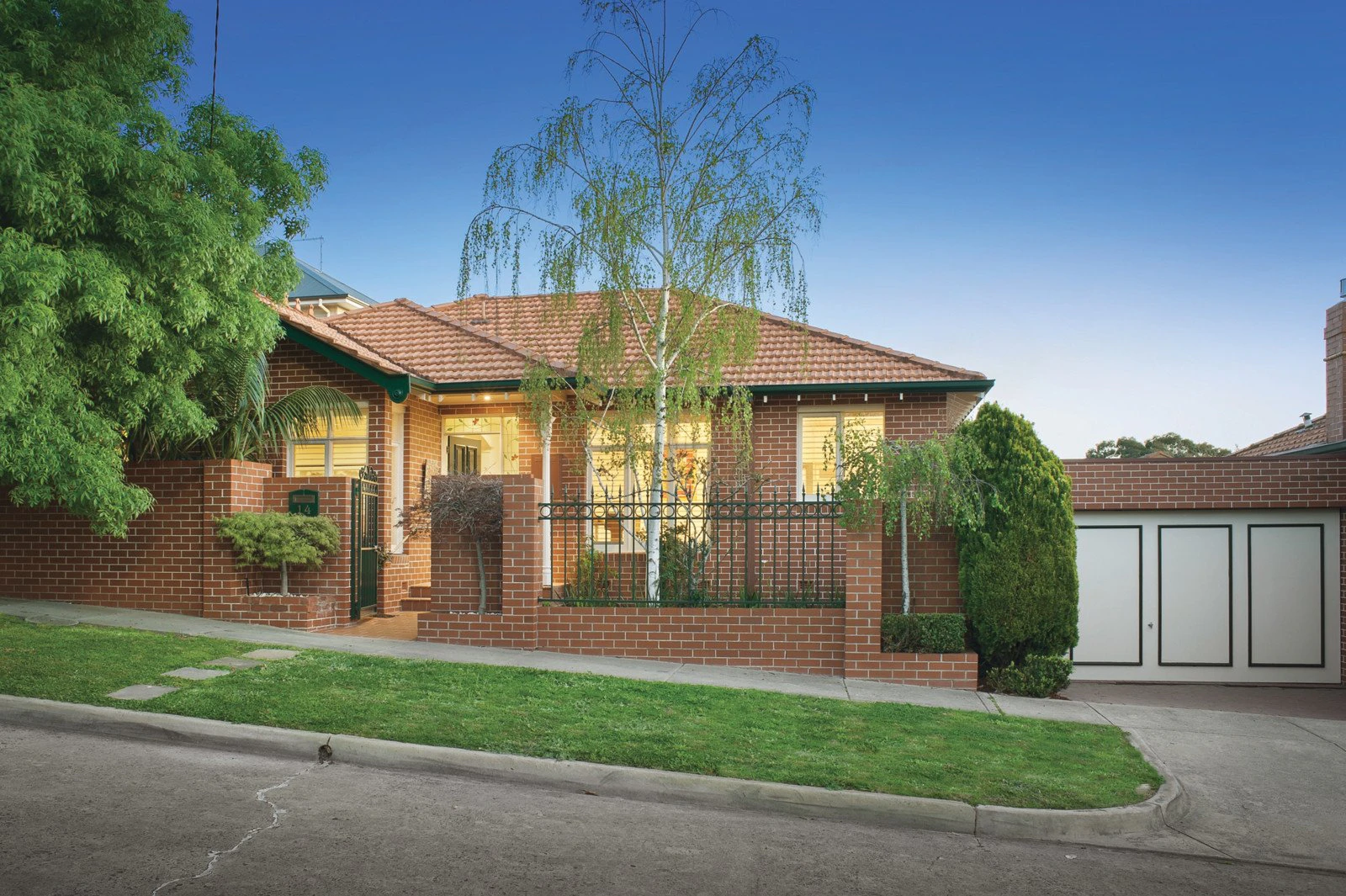 14 Davis Avenue, Camberwell, VIC