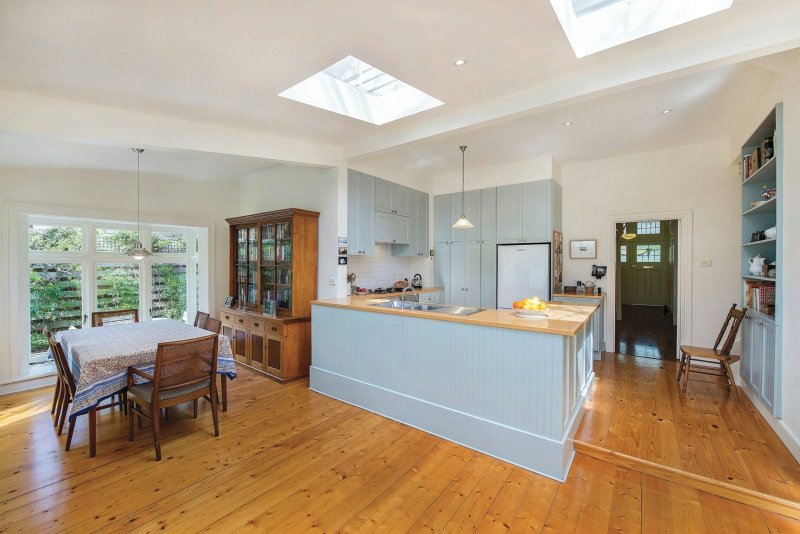 17 Kent Road, Surrey Hills, VIC