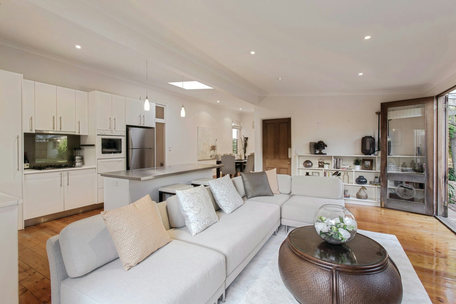 24 St James Road, Armadale, VIC