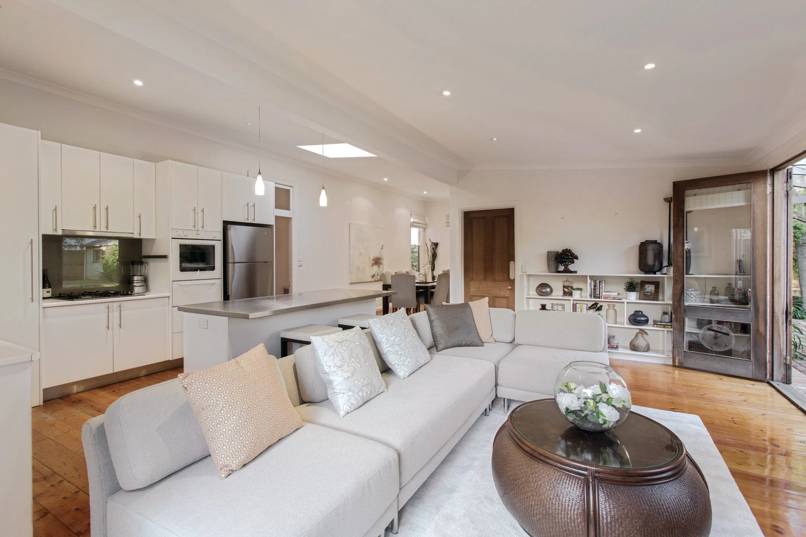 24 St James Road, Armadale, VIC