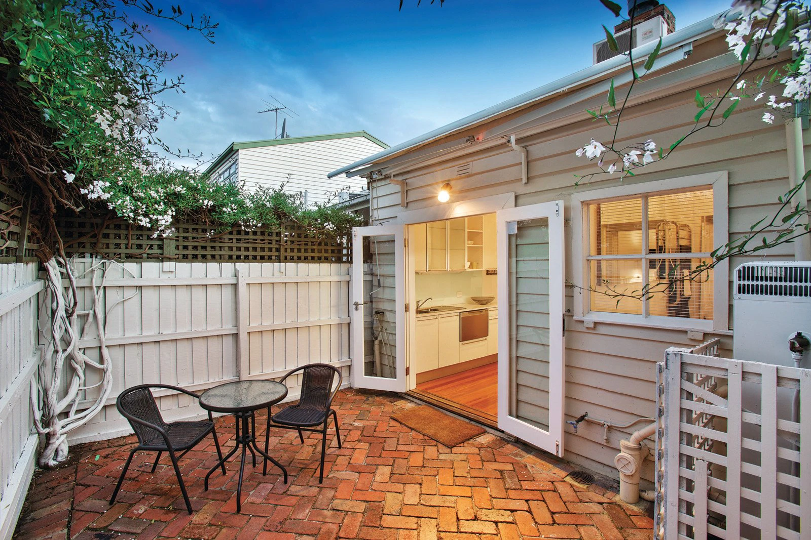 39 Carter Street, Albert Park, VIC