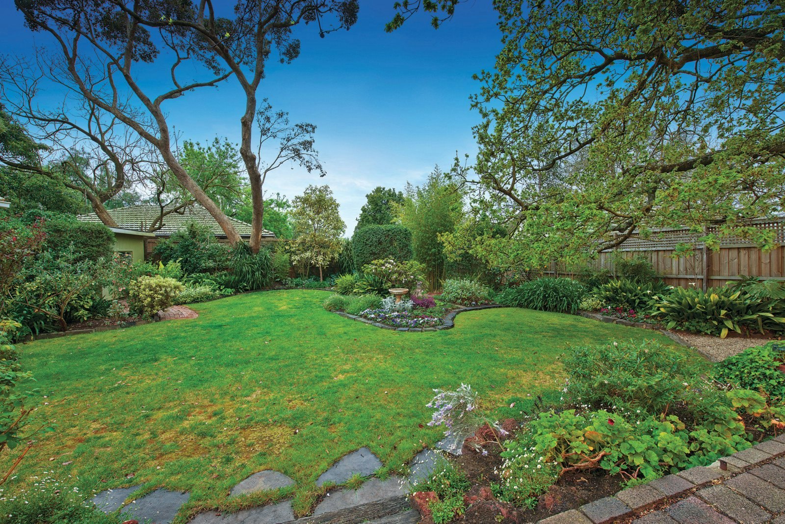 17 Kent Road, Surrey Hills, VIC