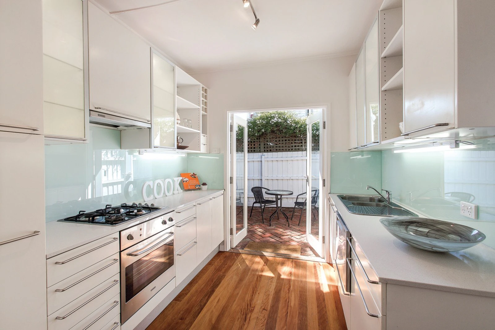 39 Carter Street, Albert Park, VIC