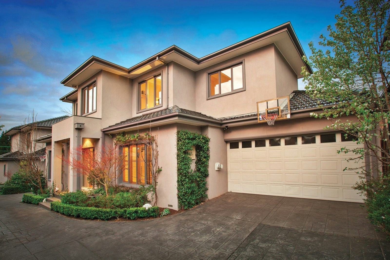 2/322 Cotham Road, Kew, VIC