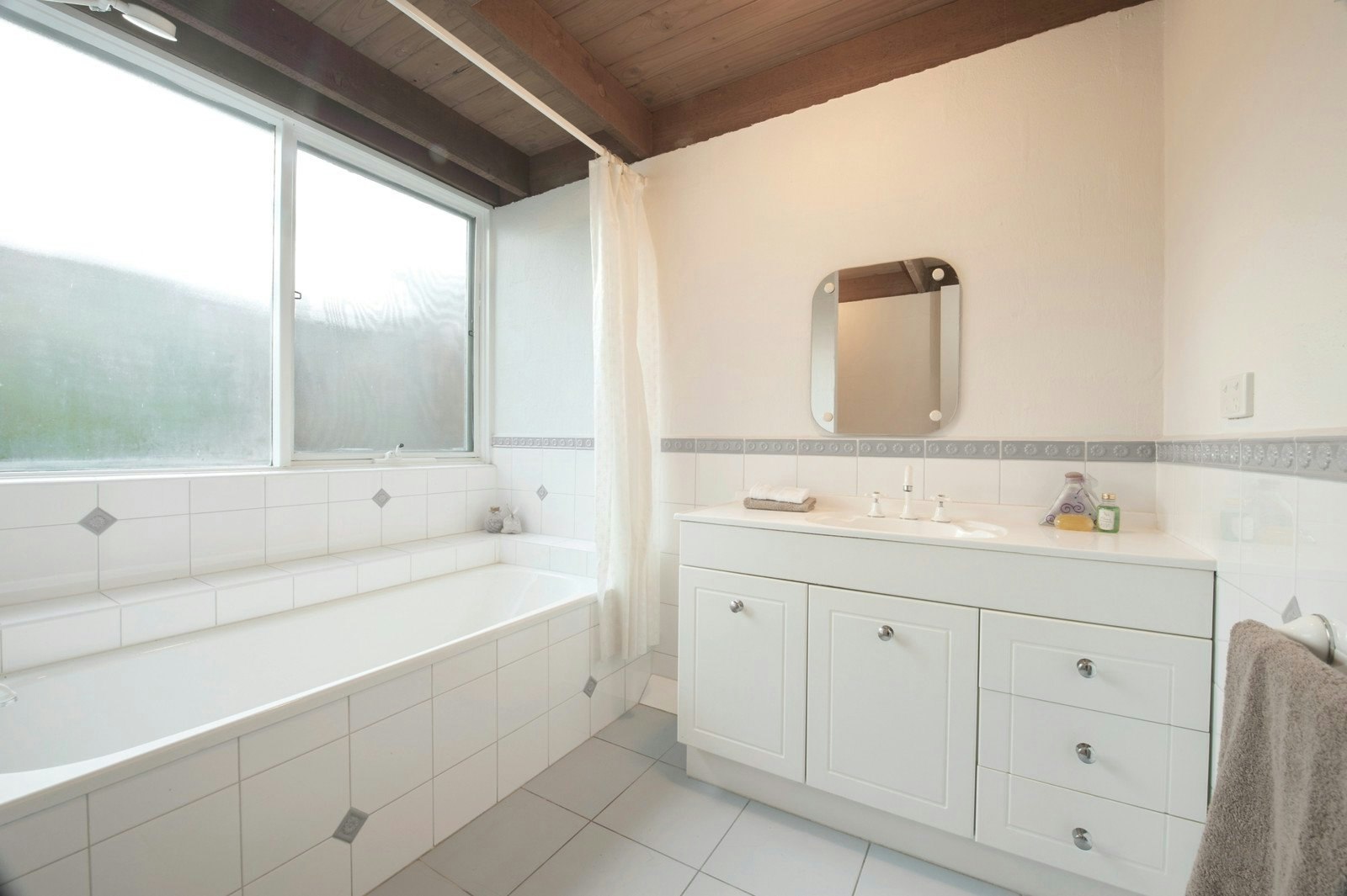 46 Warburton Road, Canterbury, VIC