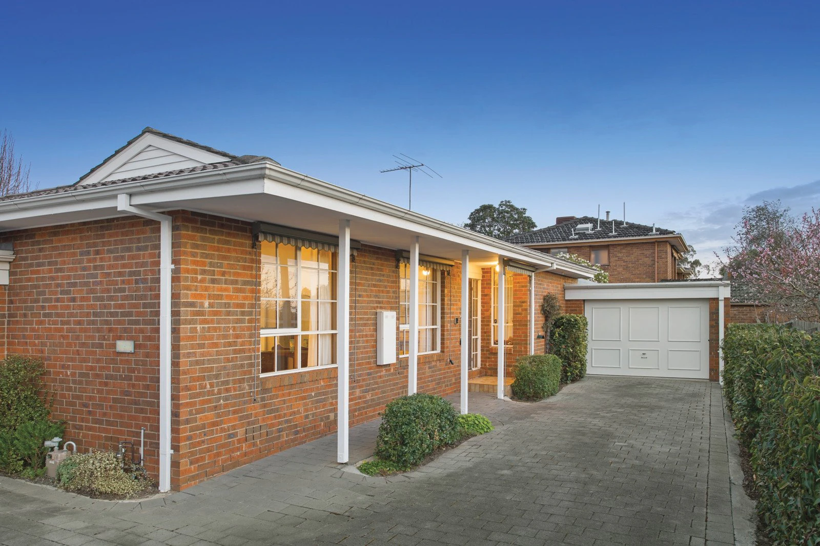 2/20 Hamilton Street, Kew East, VIC