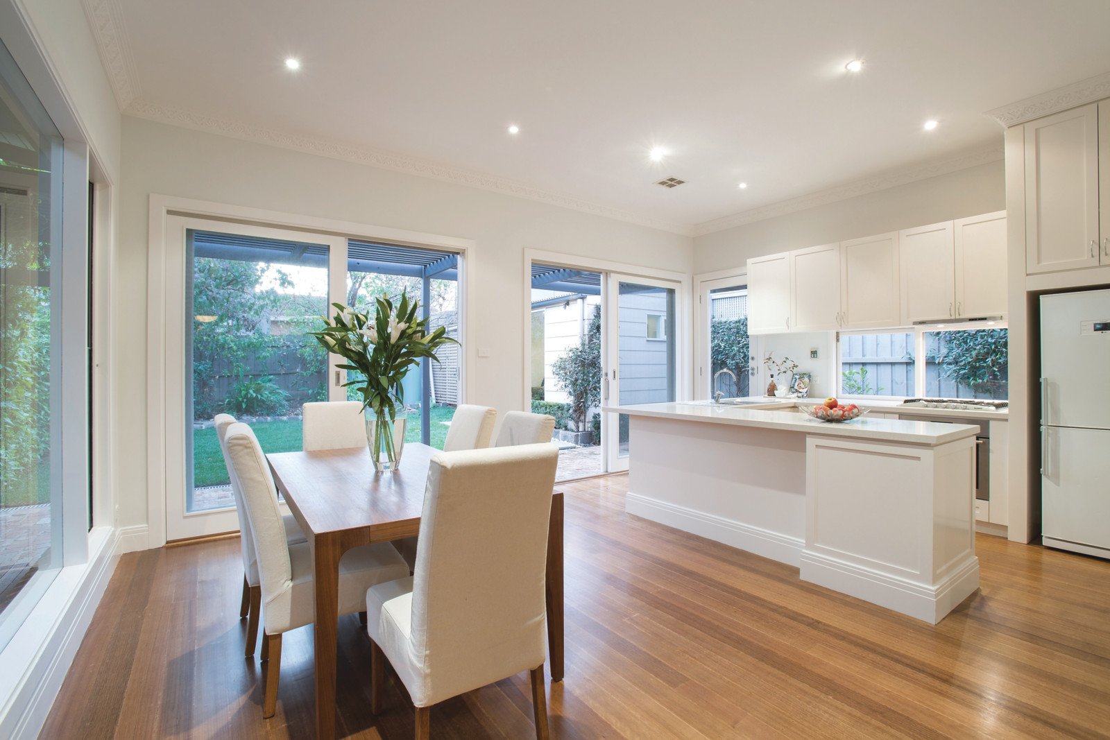 10 Clifton Grove, Hawthorn East - Thumbnail 2