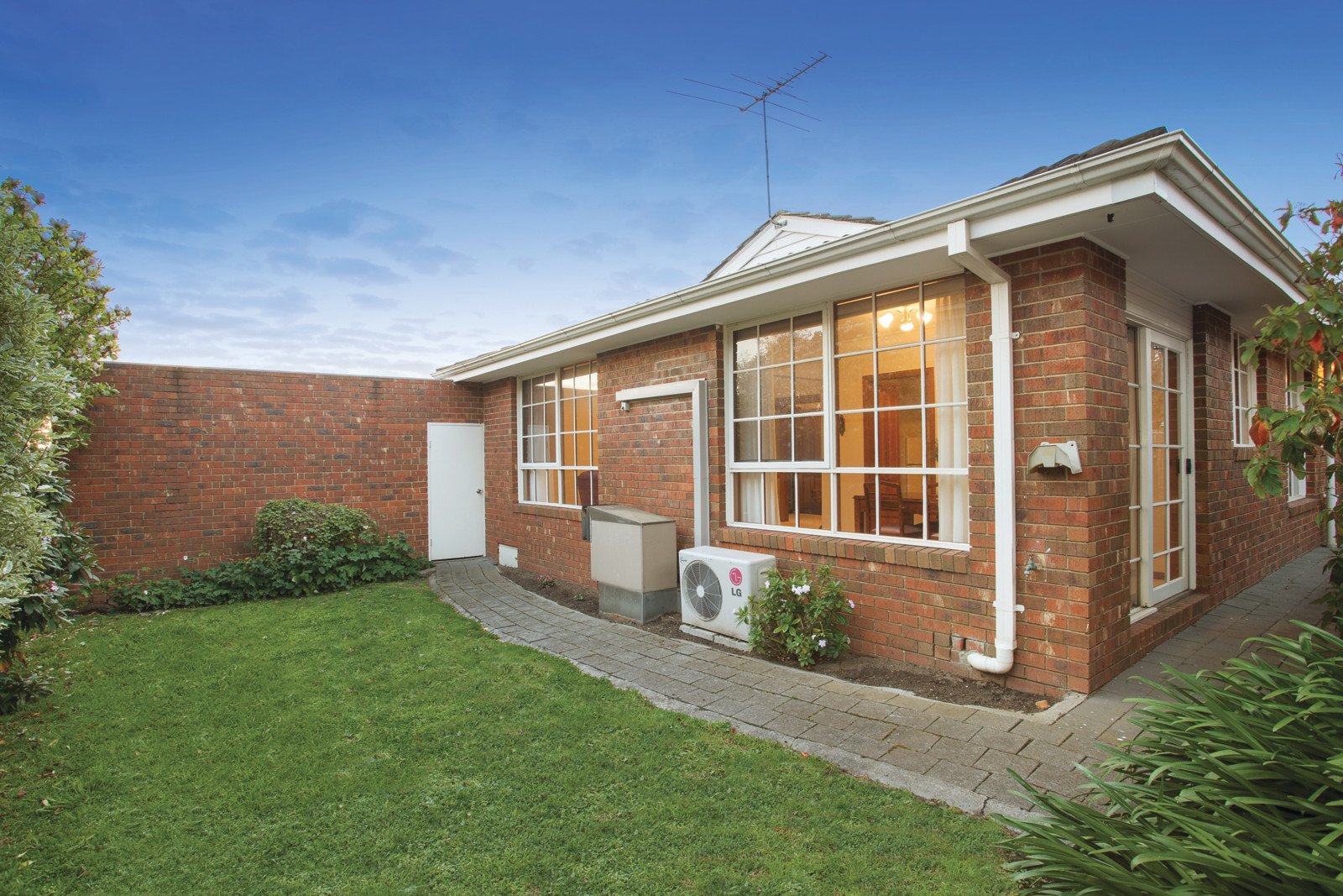 2/20 Hamilton Street, Kew East - Thumbnail 5