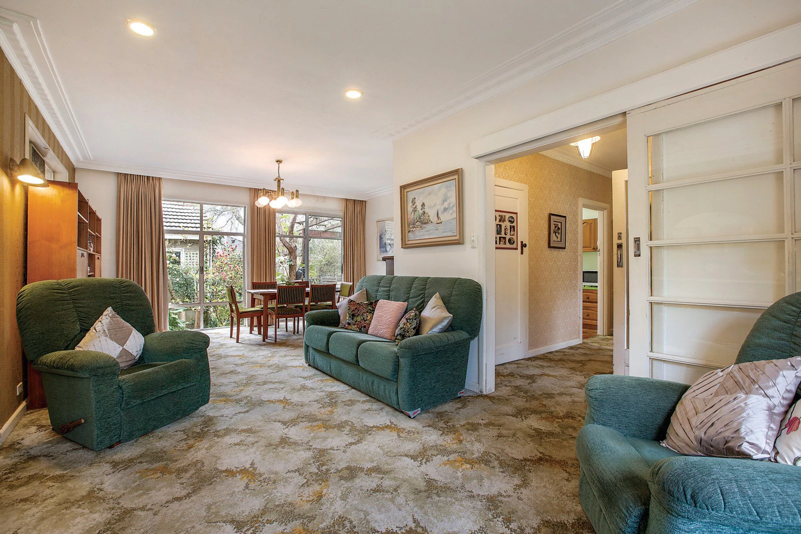 70 Rostrevor Parade, Mont Albert North, VIC