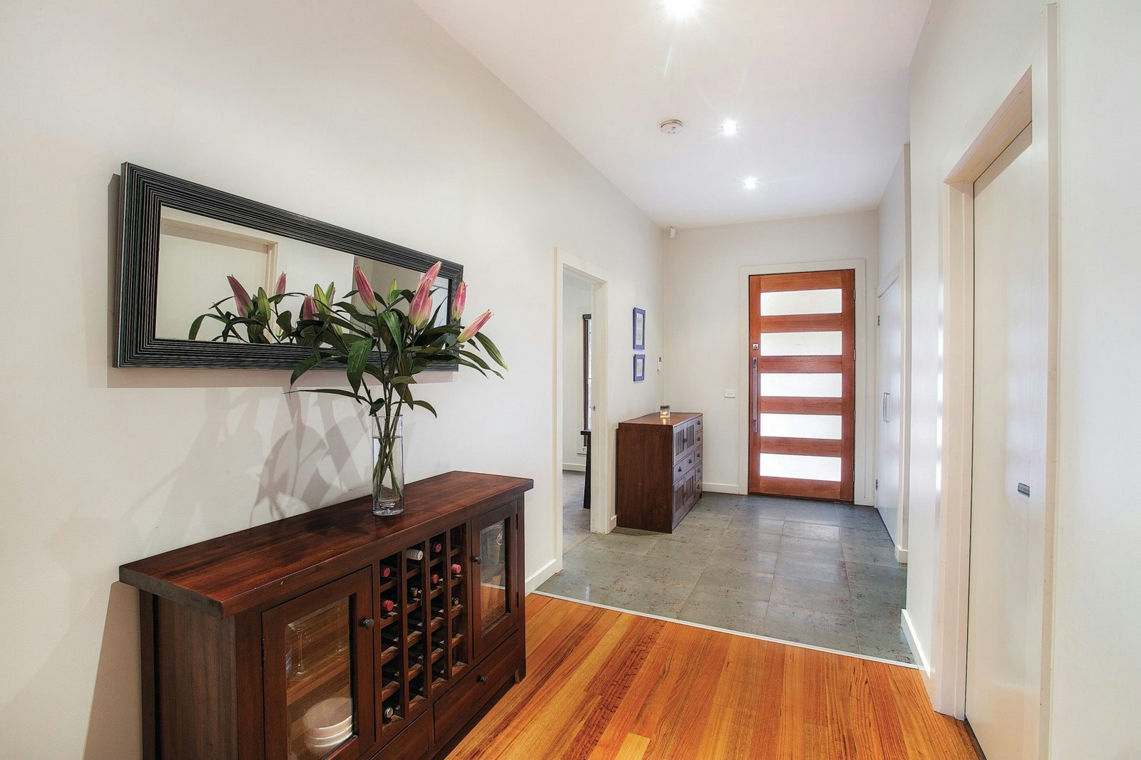 10 Montague Avenue, Glen Iris, VIC